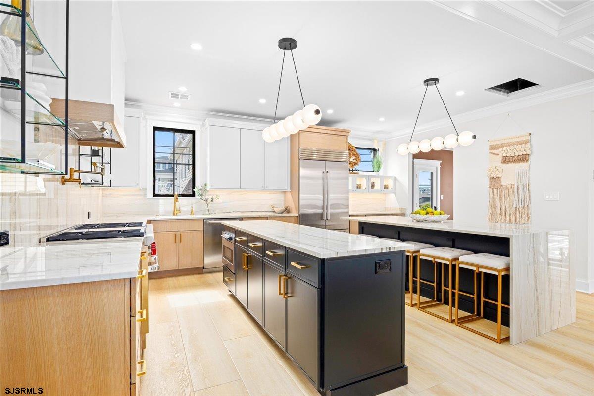 Margate, New Jersey 08402, United States, 5 Bedrooms Bedrooms, ,5 BathroomsBathrooms,Residential,Active,200551