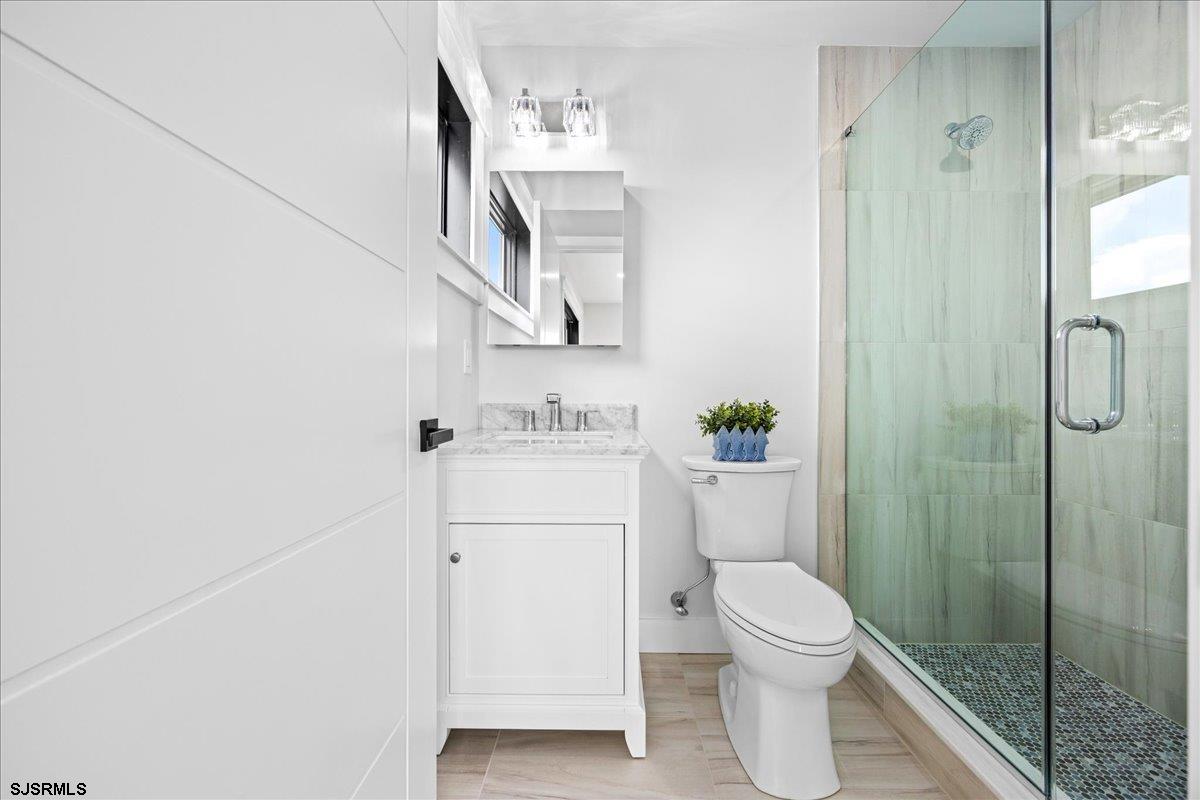 Margate, New Jersey 08402, United States, 5 Bedrooms Bedrooms, ,5 BathroomsBathrooms,Residential,Active,200551