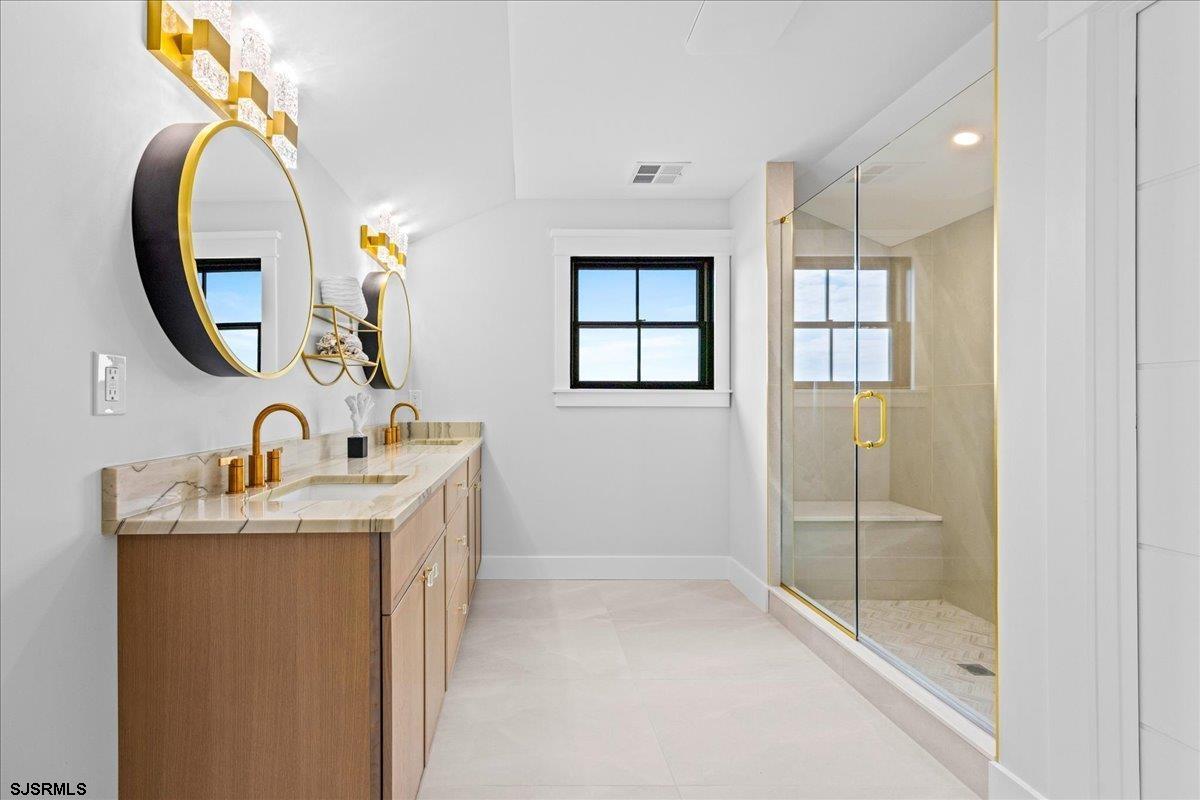 Margate, New Jersey 08402, United States, 5 Bedrooms Bedrooms, ,5 BathroomsBathrooms,Residential,Active,200551