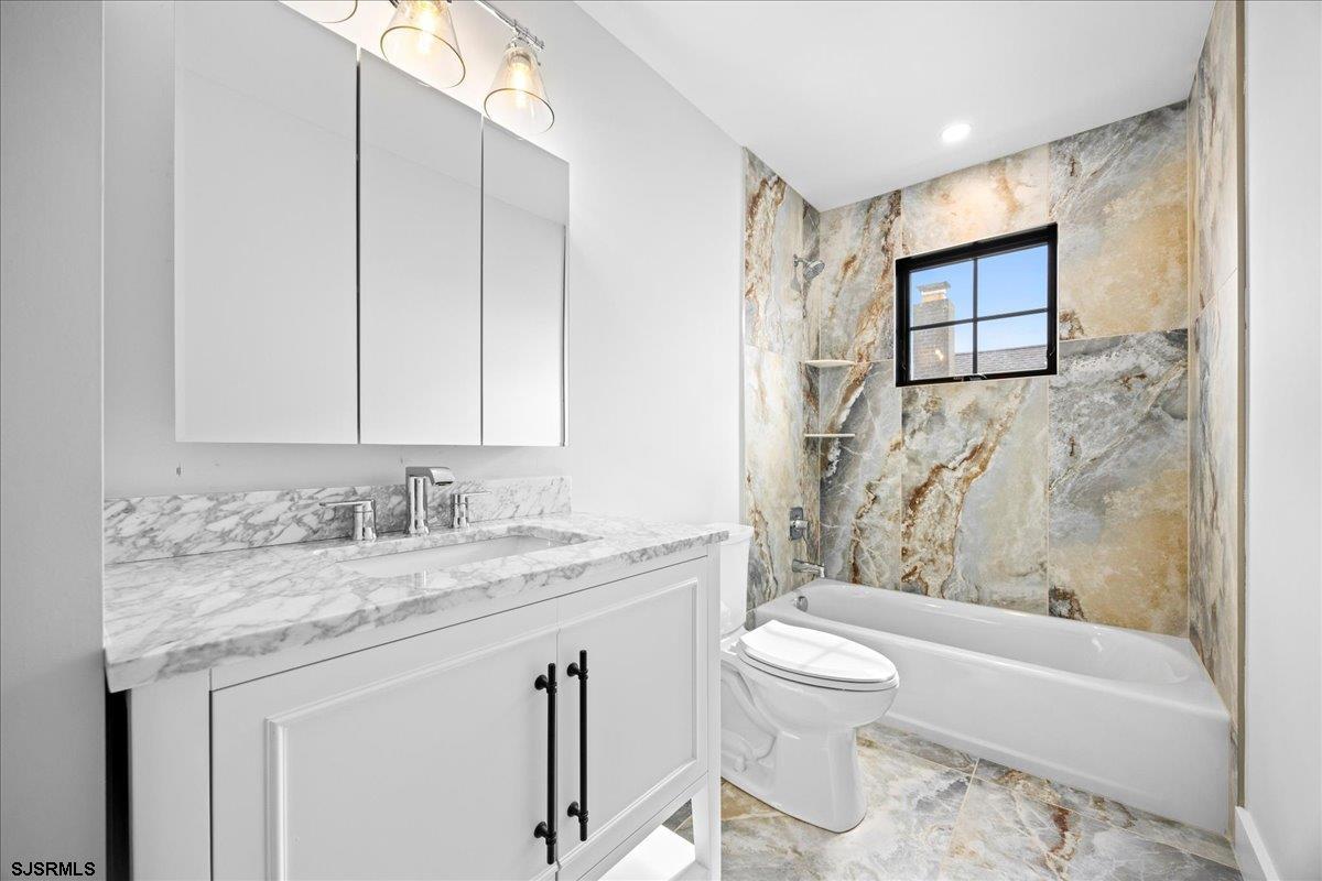 Margate, New Jersey 08402, United States, 5 Bedrooms Bedrooms, ,5 BathroomsBathrooms,Residential,Active,200551