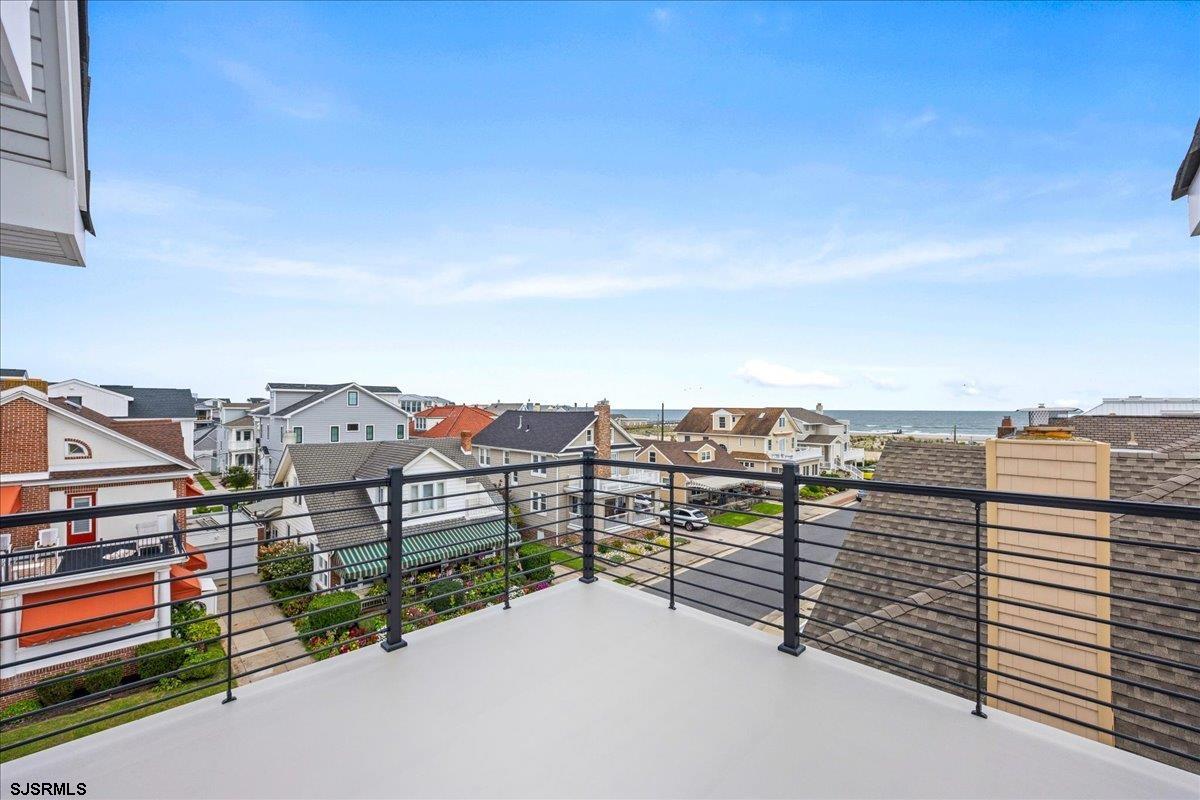 Margate, New Jersey 08402, United States, 5 Bedrooms Bedrooms, ,5 BathroomsBathrooms,Residential,Active,200551