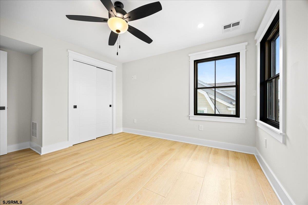 Margate, New Jersey 08402, United States, 5 Bedrooms Bedrooms, ,5 BathroomsBathrooms,Residential,Active,200551