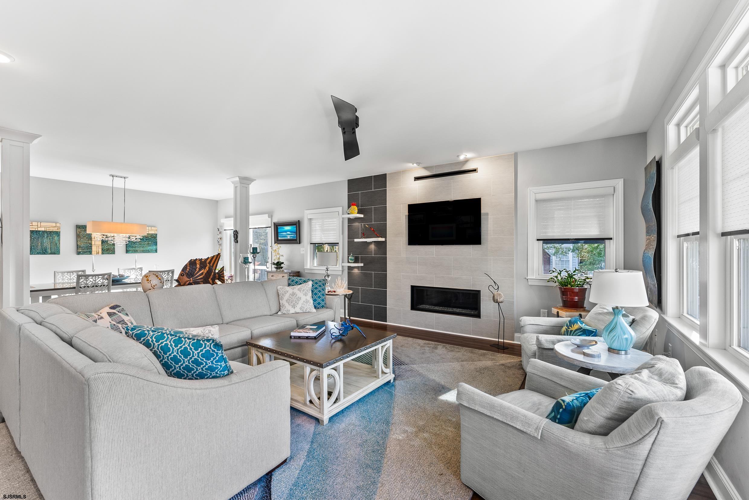 230 W Seaspray Road