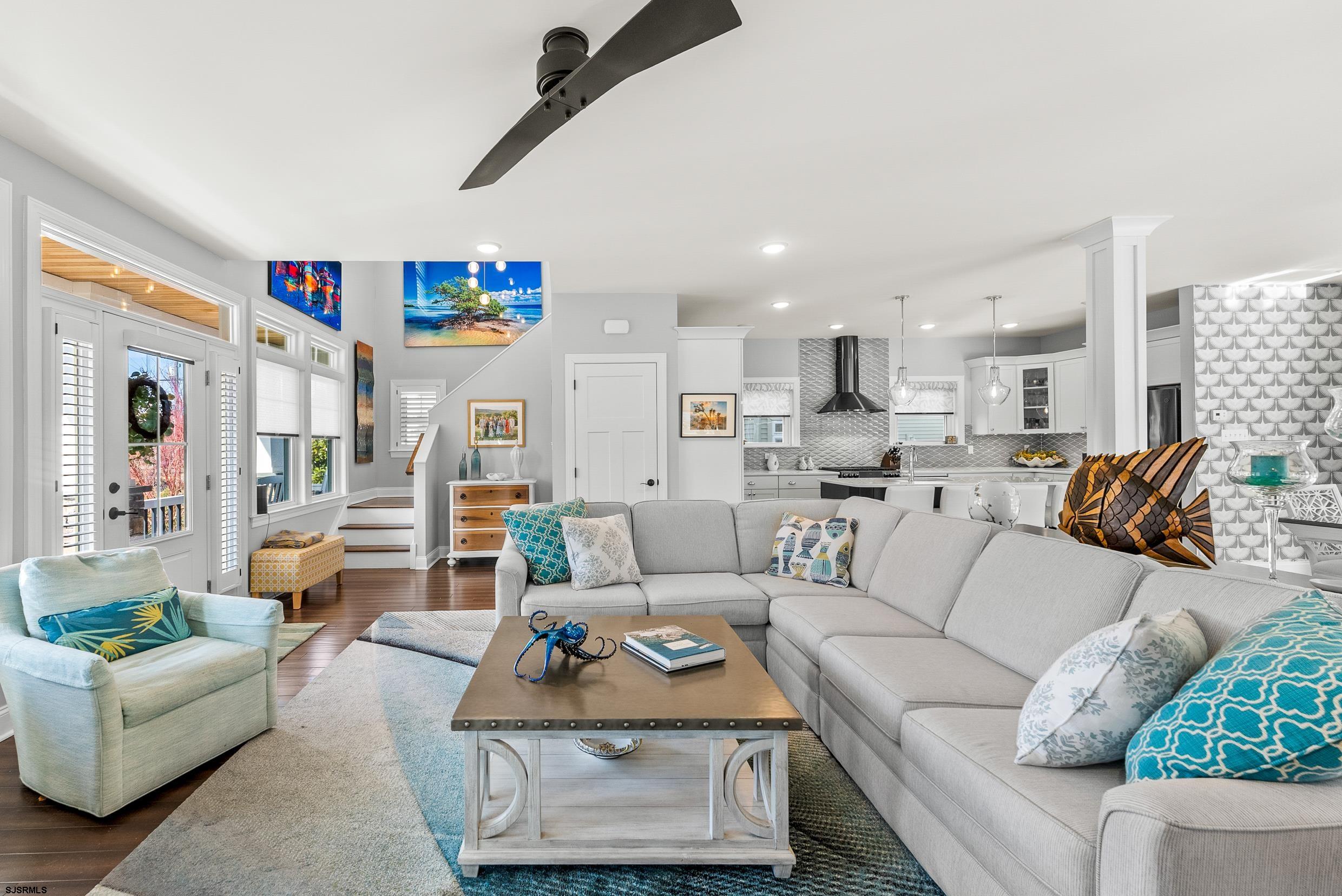 230 W Seaspray Road