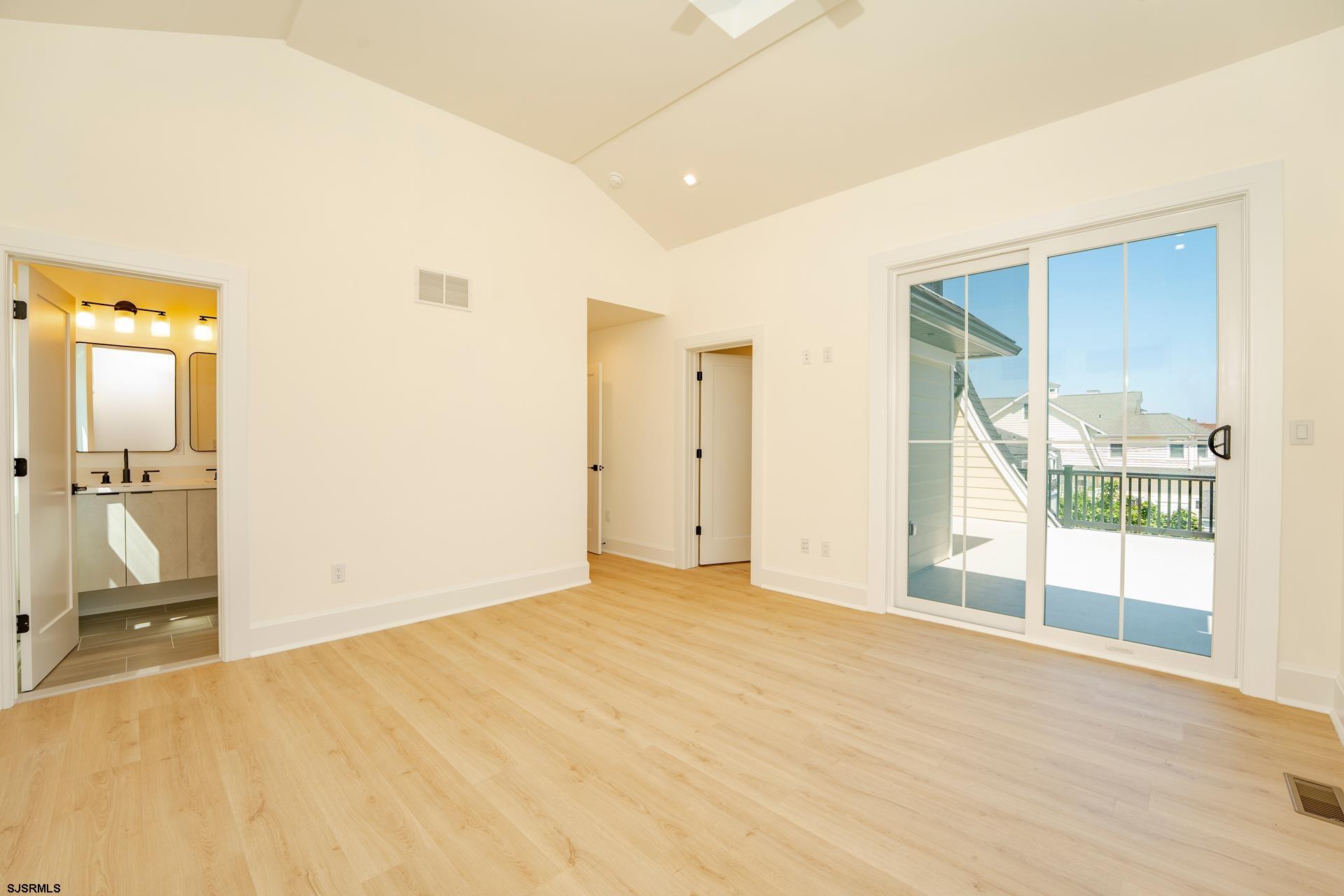 Ocean City, New Jersey 08226, United States, 5 Bedrooms Bedrooms, ,5 BathroomsBathrooms,Residential,Active,158661