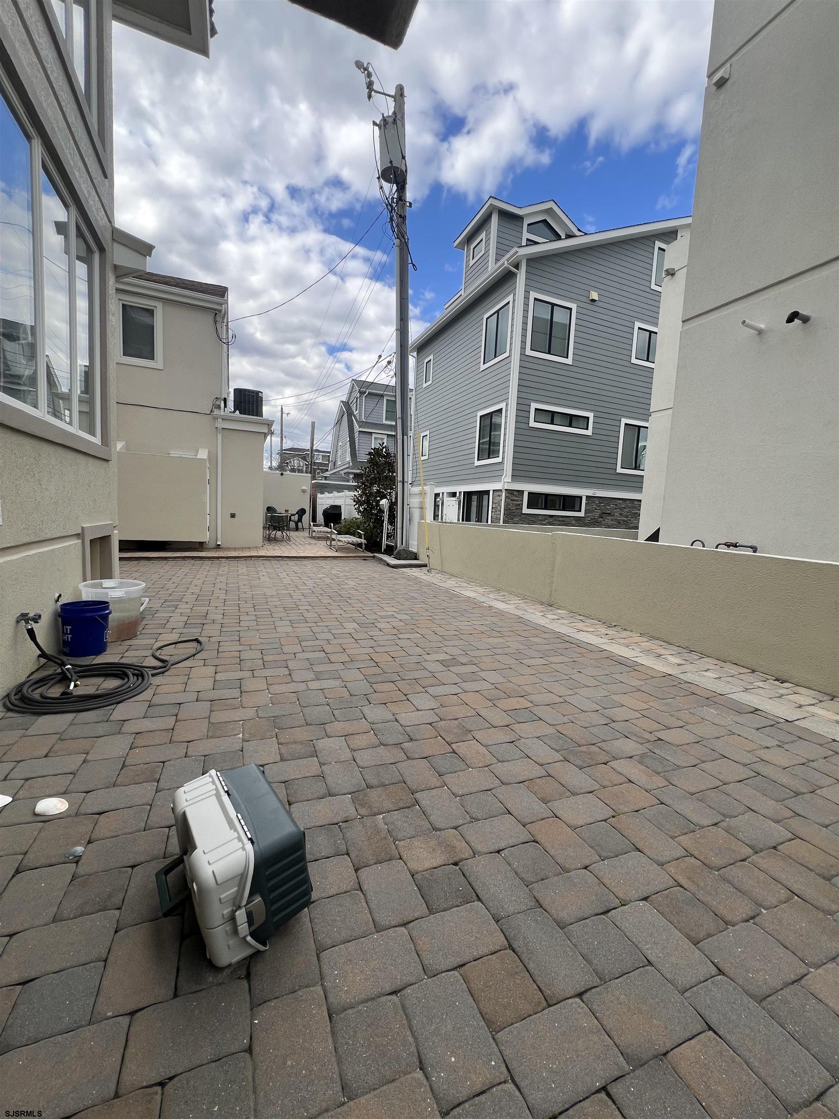 Margate, New Jersey 08402, United States, 5 Bedrooms Bedrooms, ,5 BathroomsBathrooms,Residential,Active,112521