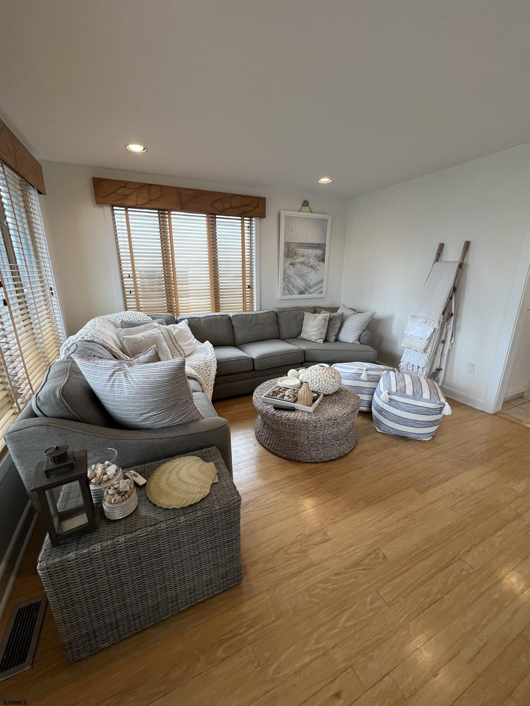 Margate, New Jersey 08402, United States, 5 Bedrooms Bedrooms, ,5 BathroomsBathrooms,Residential,Active,112521