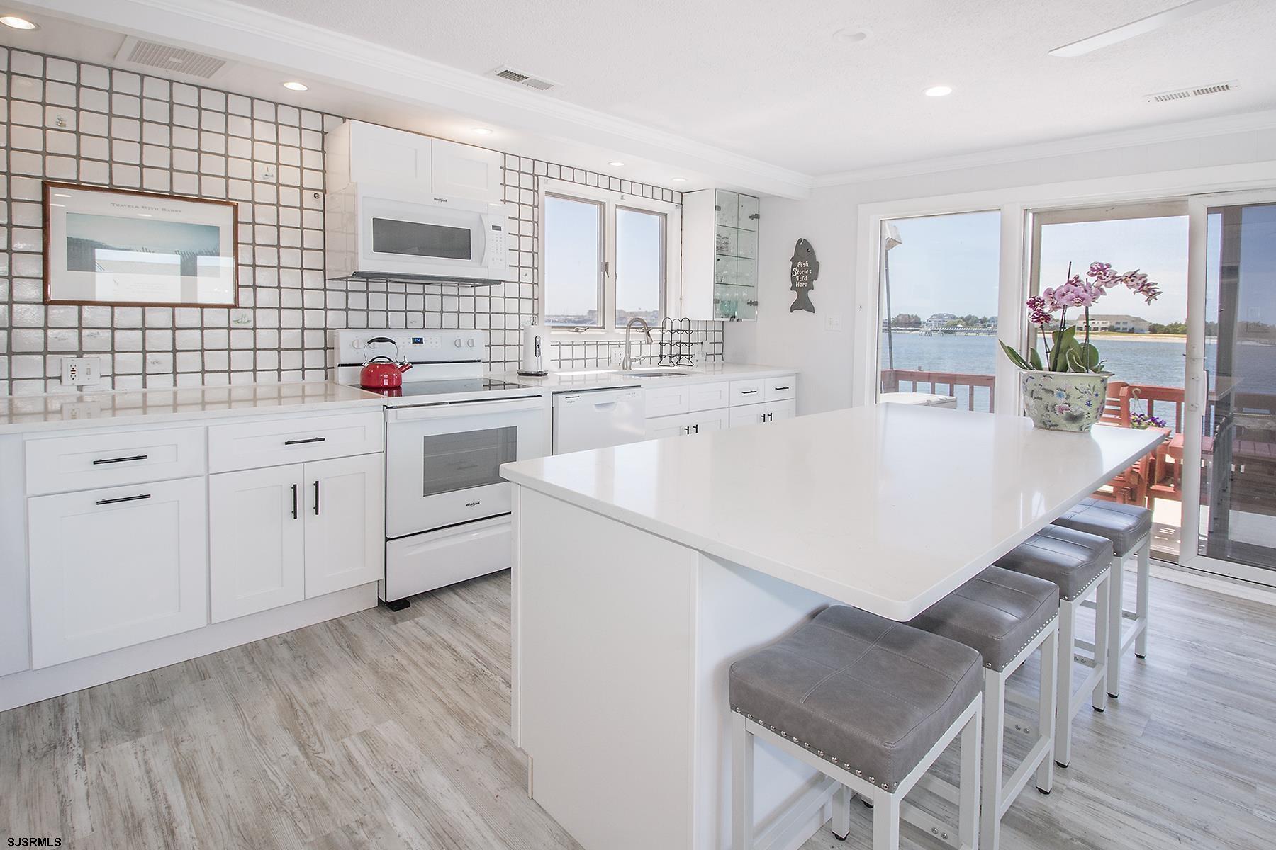 2407 Oberon Bayfront