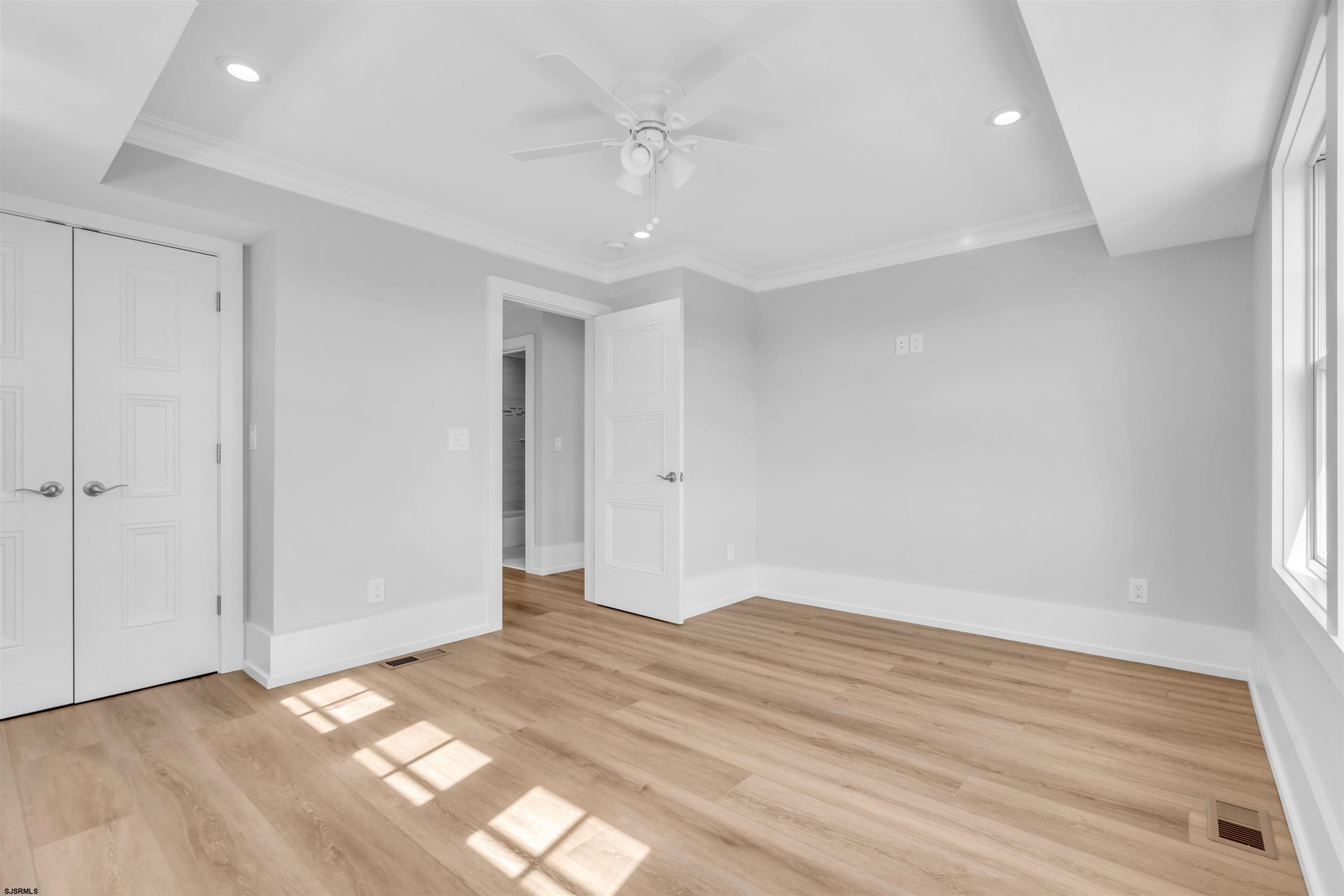 Strathmere, New Jersey 08248, United States, 3 Bedrooms Bedrooms, ,3 BathroomsBathrooms,Residential,Active,221395