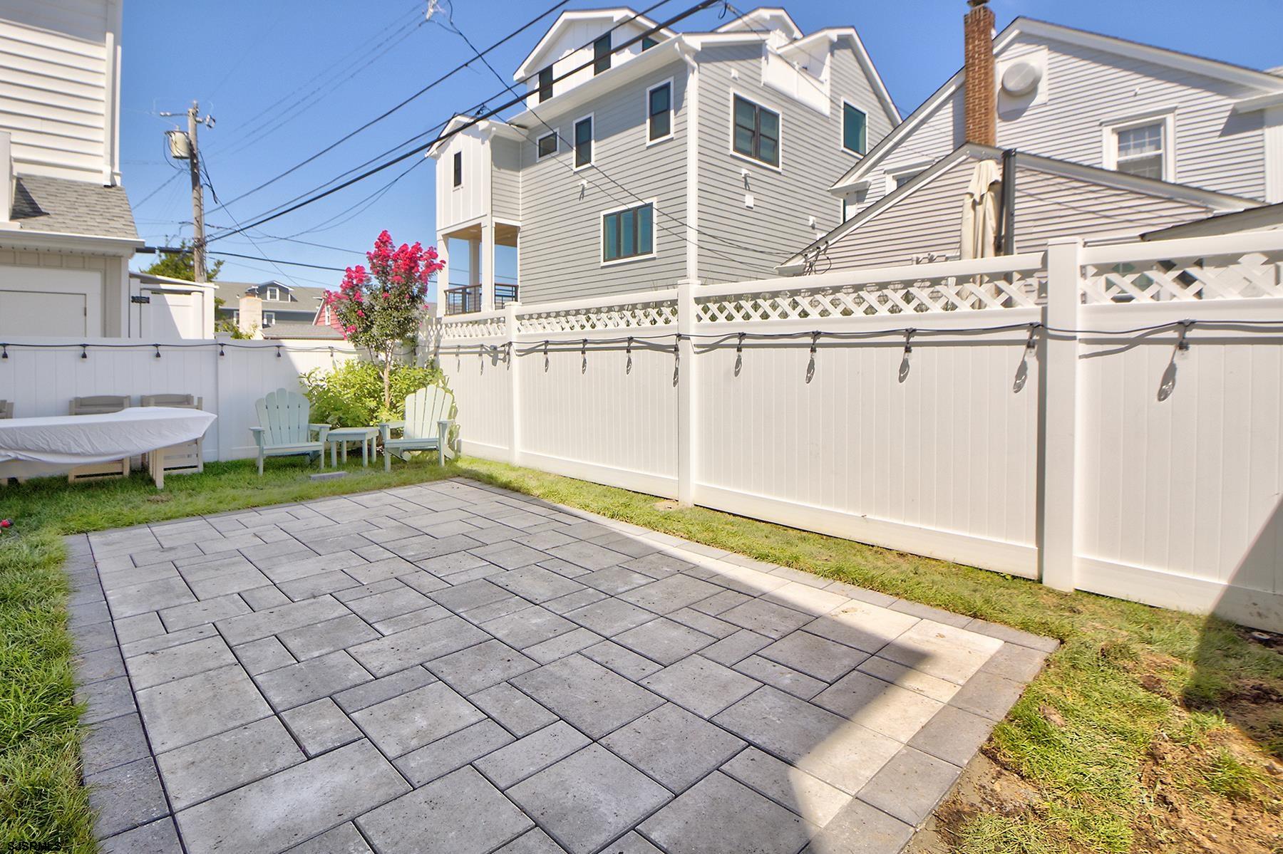 Margate, New Jersey 08402, United States, 5 Bedrooms Bedrooms, ,5 BathroomsBathrooms,Residential,Active,197065