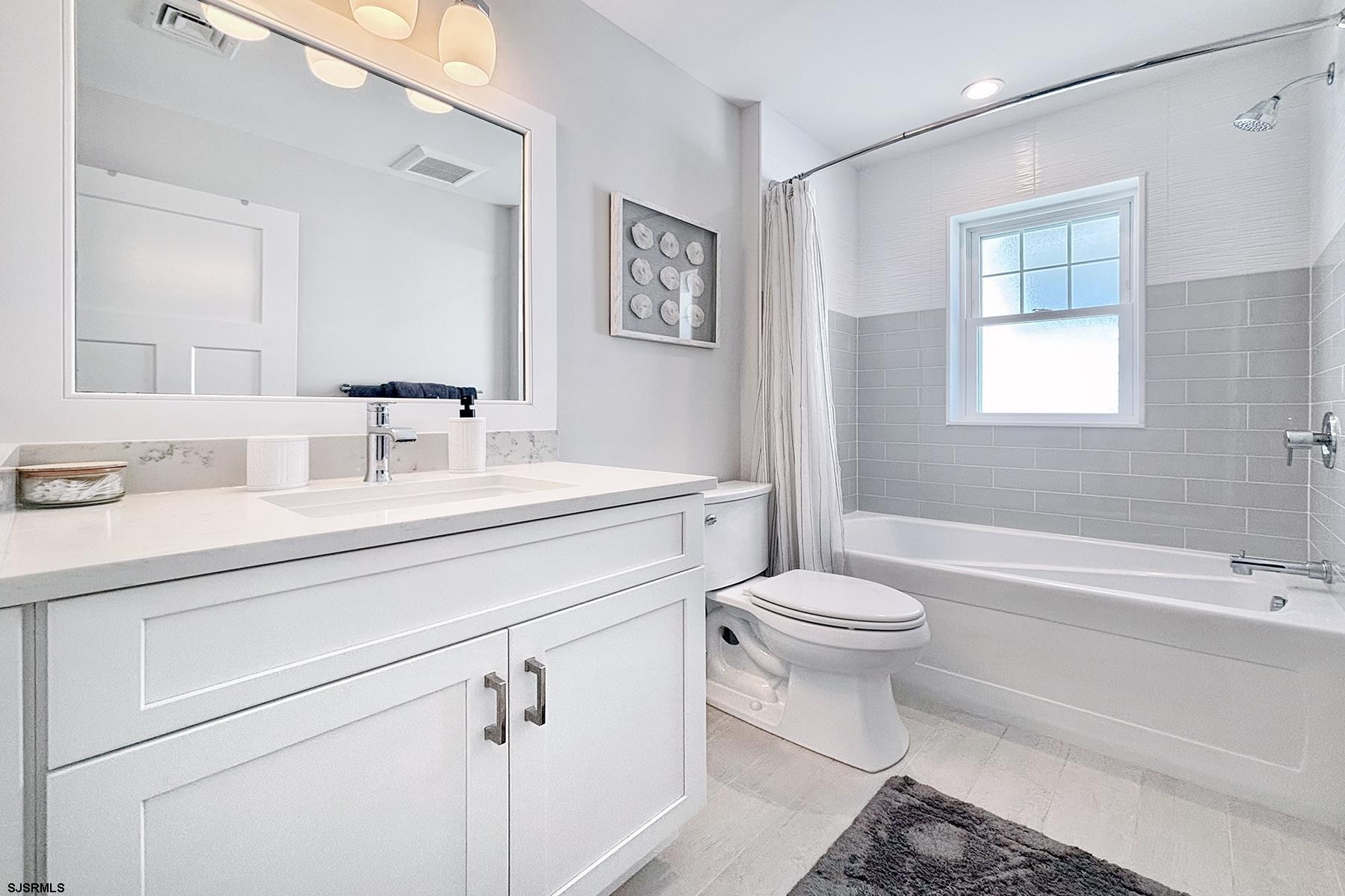 Margate, New Jersey 08402, United States, 5 Bedrooms Bedrooms, ,5 BathroomsBathrooms,Residential,Active,197065