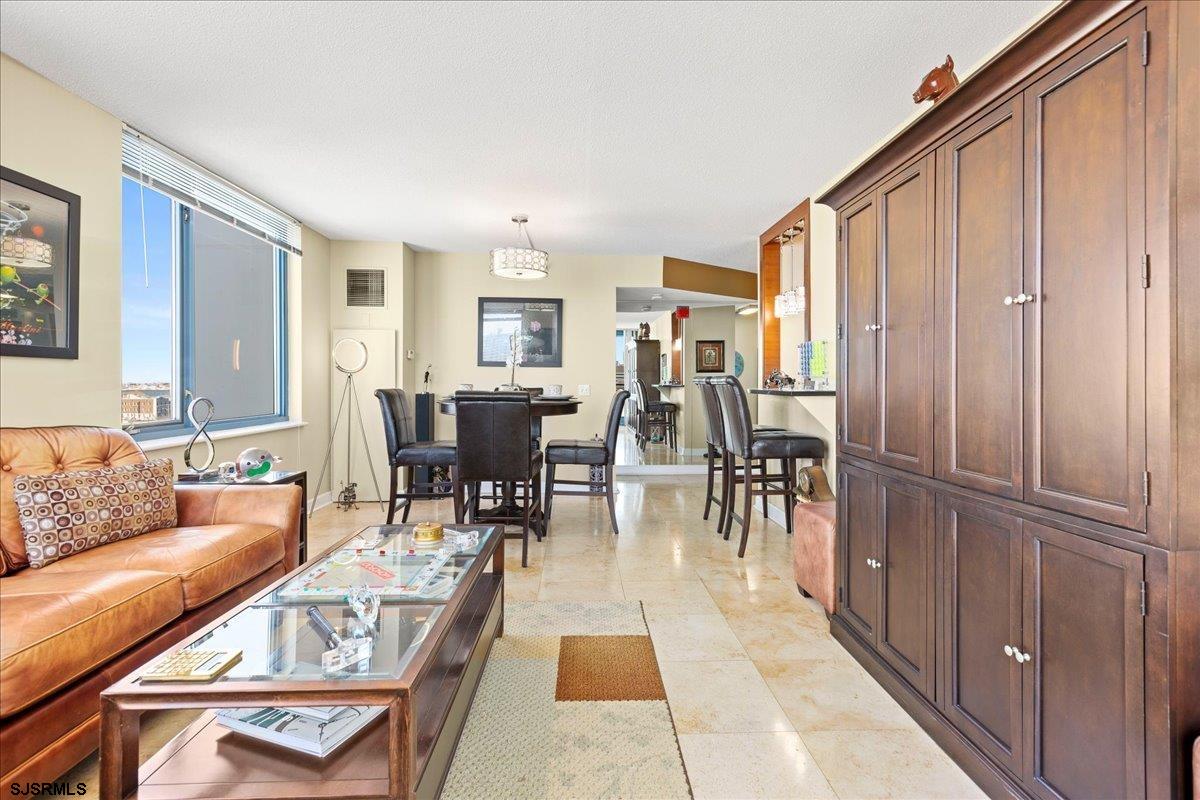 Atlantic City, New Jersey 08401, United States, 2 Bedrooms Bedrooms, ,2 BathroomsBathrooms,Residential,Active,77911