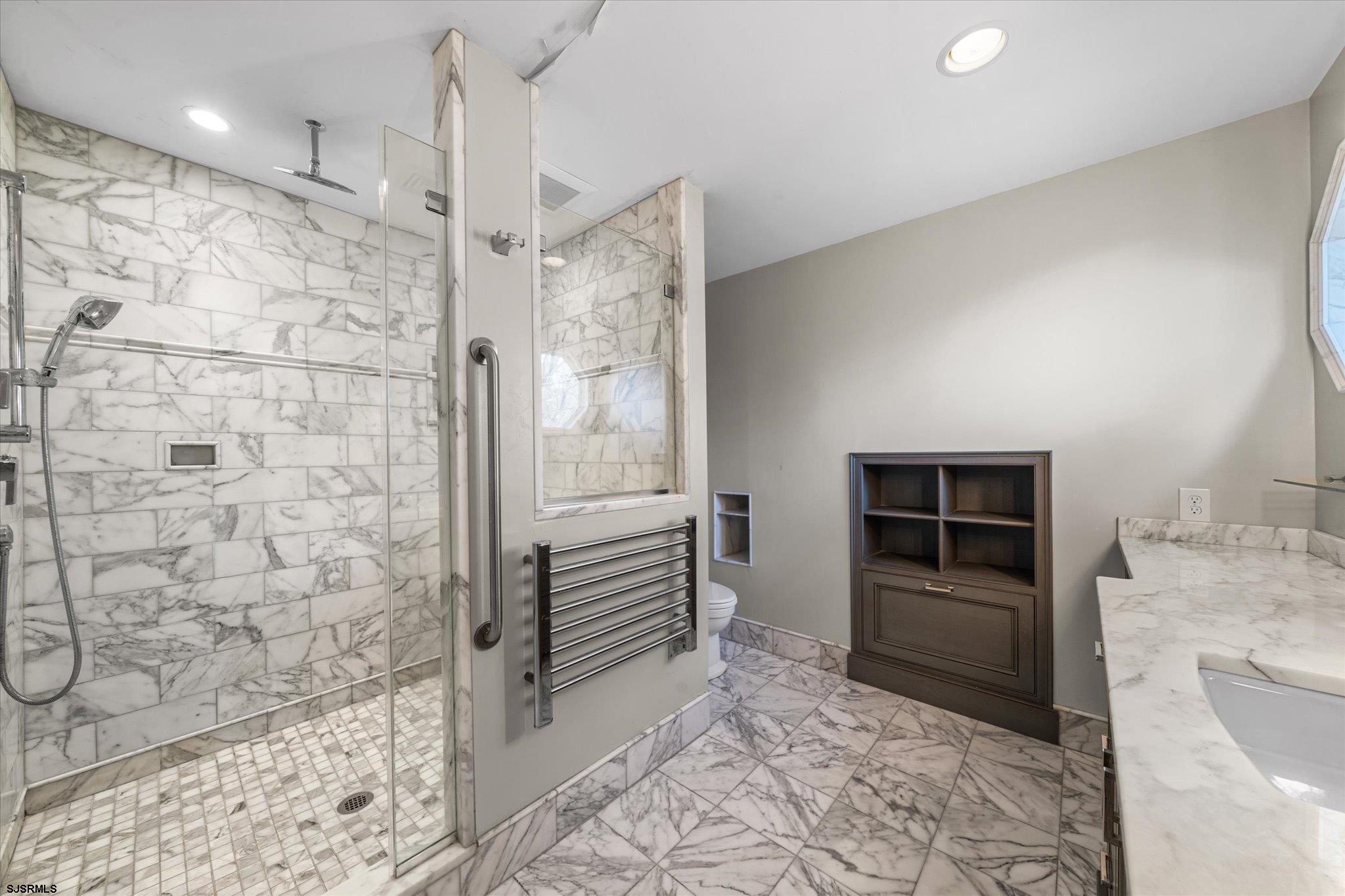 Linwood, New Jersey 08221, United States, 4 Bedrooms Bedrooms, ,2 BathroomsBathrooms,Residential,Active,129075