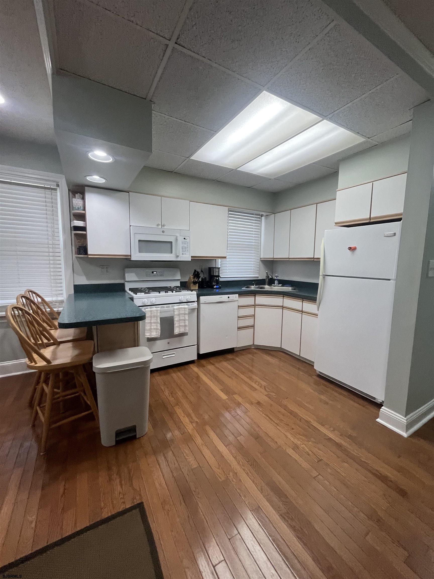 Ventnor, New Jersey 08406, United States, 3 Bedrooms Bedrooms, ,2 BathroomsBathrooms,Residential,Active,197350