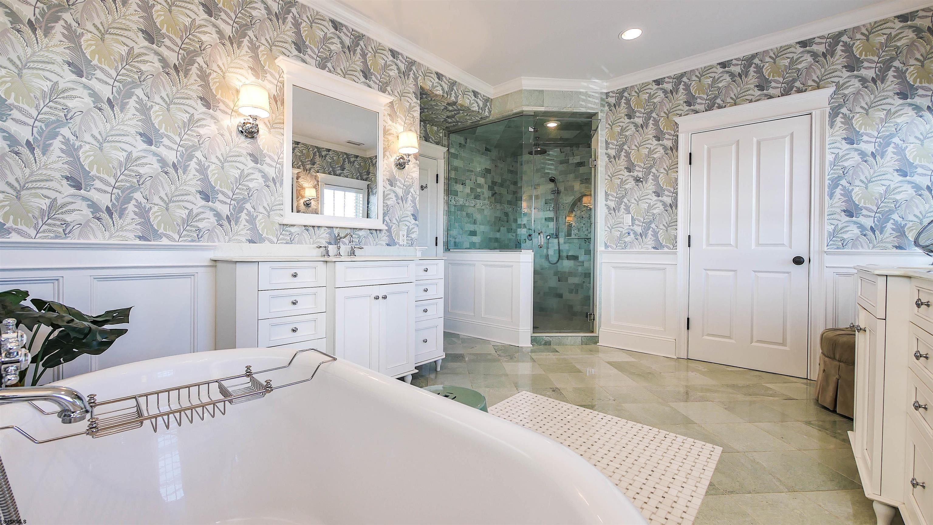 Margate, New Jersey 08402, United States, 5 Bedrooms Bedrooms, ,5 BathroomsBathrooms,Residential,Active,144373