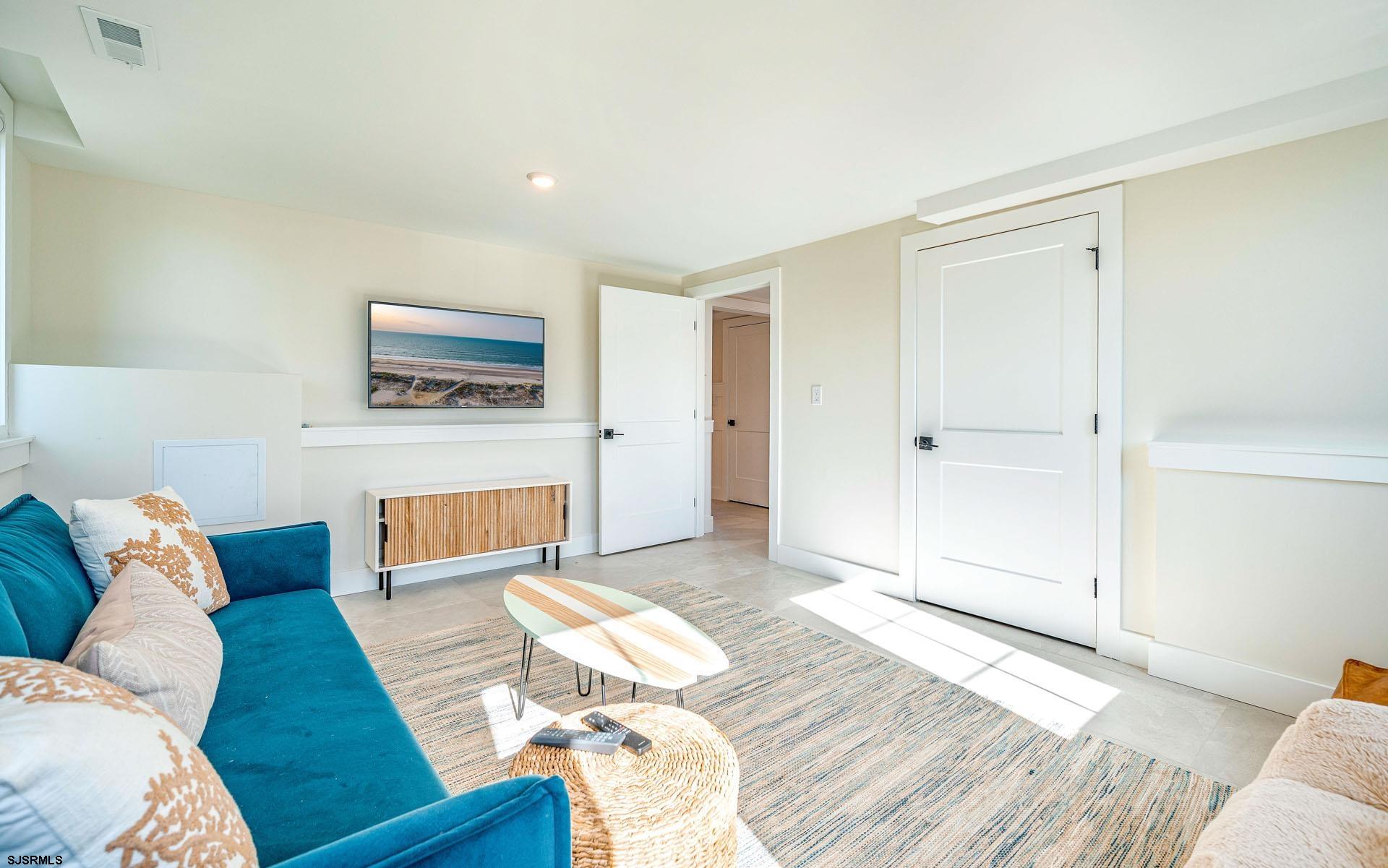 Ocean City, New Jersey 08226, United States, 5 Bedrooms Bedrooms, ,5 BathroomsBathrooms,Residential,Active,118226