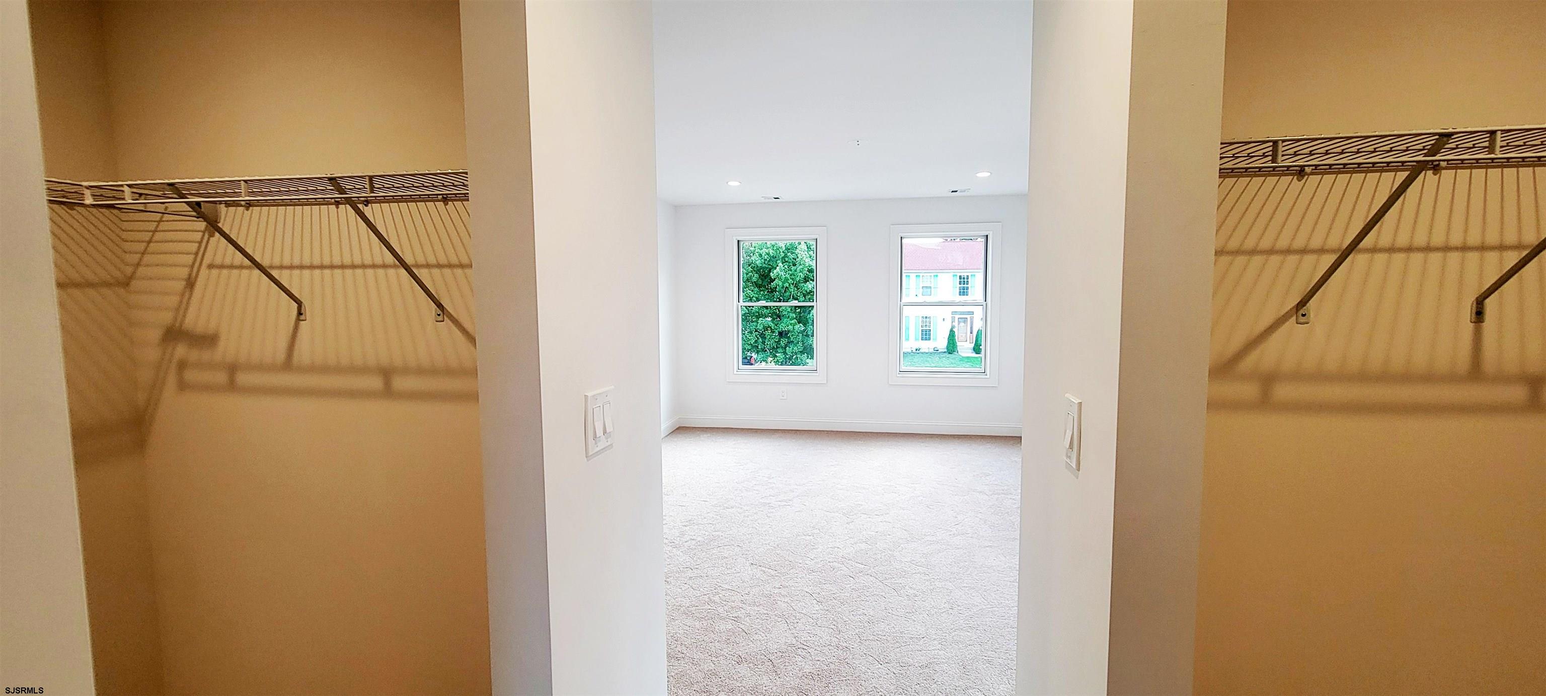 Egg Harbor Township, New Jersey 08234, United States, 4 Bedrooms Bedrooms, ,3 BathroomsBathrooms,Residential,Pending,72492
