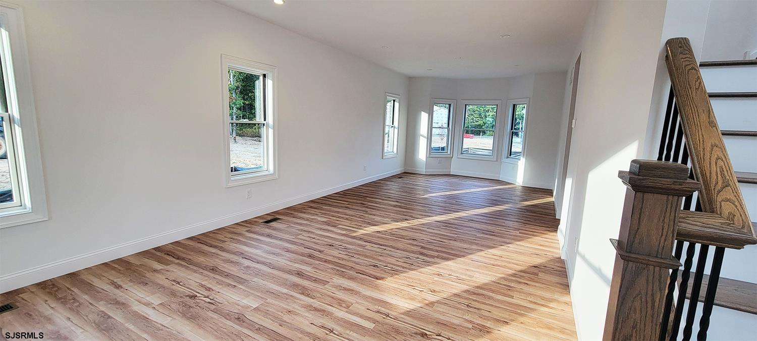 Egg Harbor Township, New Jersey 08234, United States, 4 Bedrooms Bedrooms, ,3 BathroomsBathrooms,Residential,Pending,72492