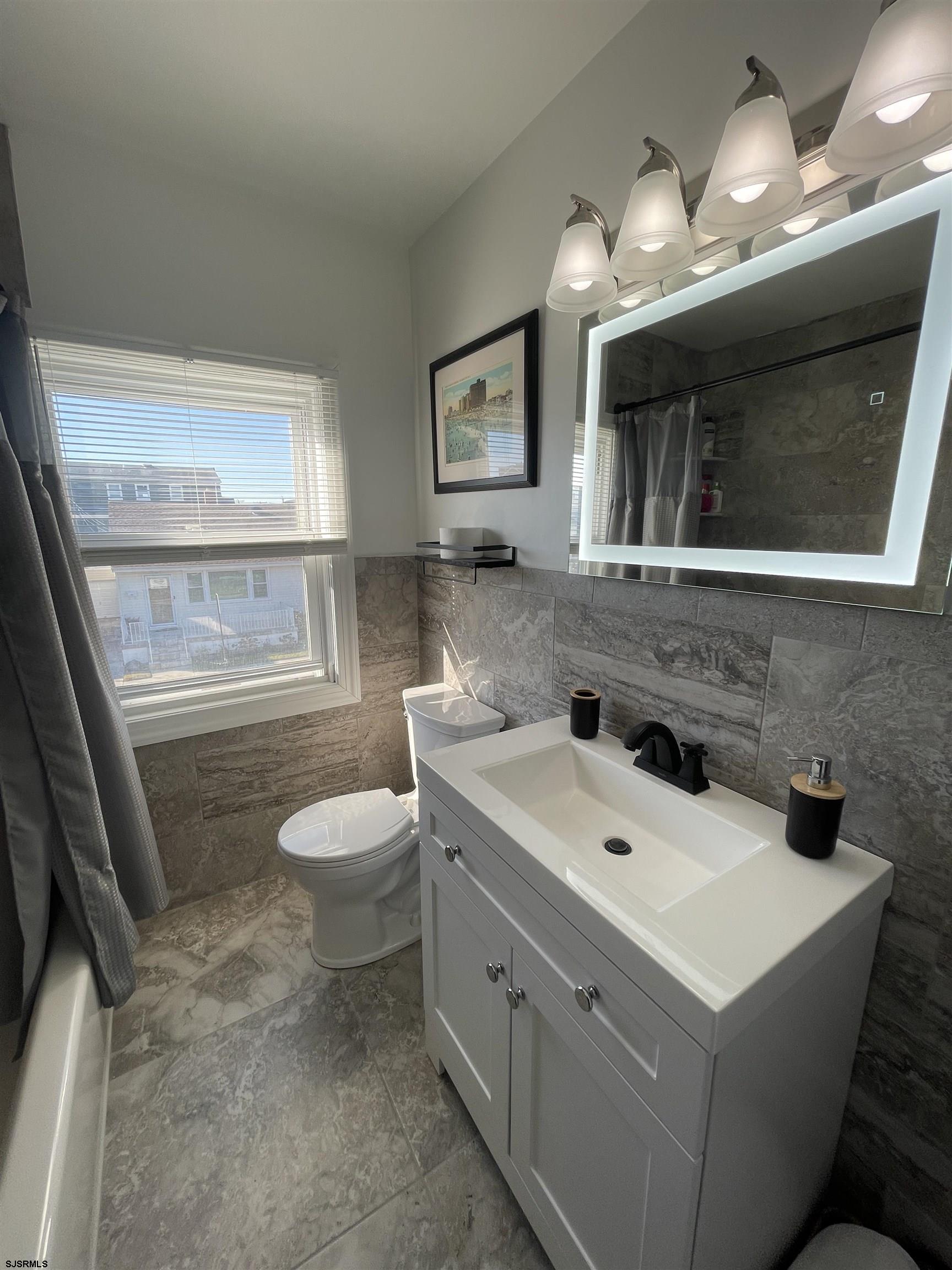 Margate, New Jersey 08402, United States, 3 Bedrooms Bedrooms, ,3 BathroomsBathrooms,Residential,Active,236508