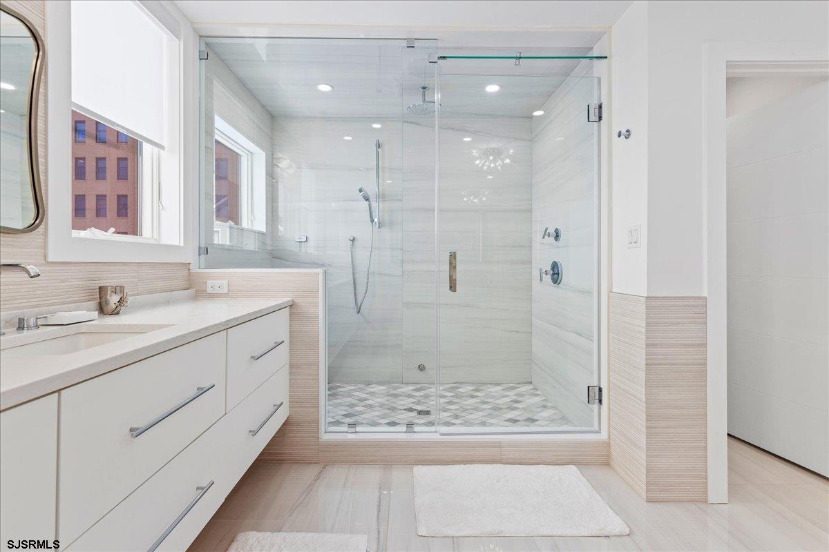 Ventnor, New Jersey 08406, United States, 5 Bedrooms Bedrooms, ,7 BathroomsBathrooms,Residential,Active,13187