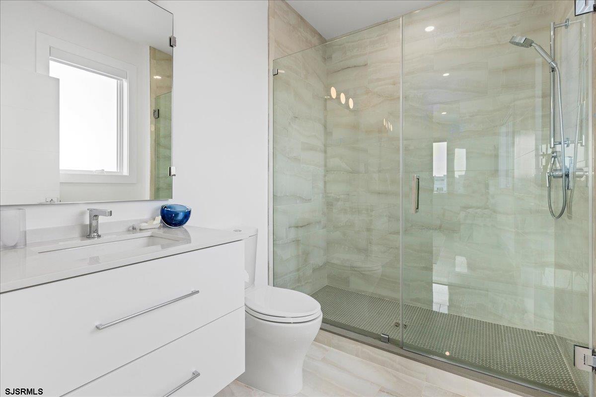 Ventnor, New Jersey 08406, United States, 5 Bedrooms Bedrooms, ,7 BathroomsBathrooms,Residential,Active,13187