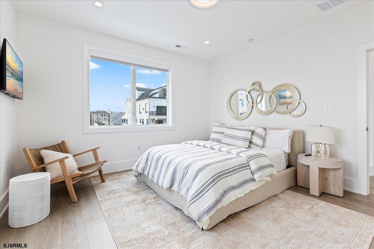 Ventnor, New Jersey 08406, United States, 5 Bedrooms Bedrooms, ,7 BathroomsBathrooms,Residential,Active,13187