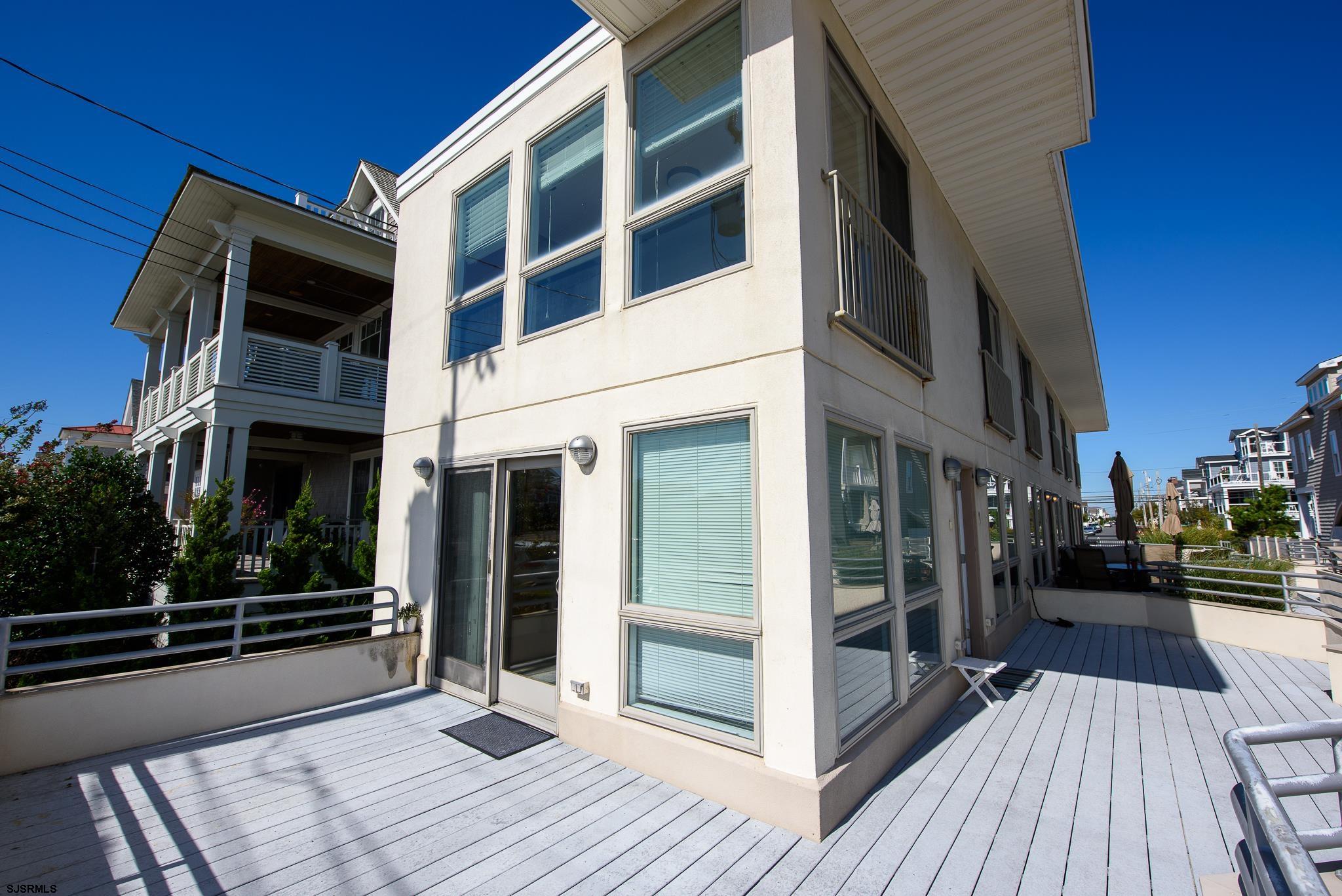 3215 Atlantic