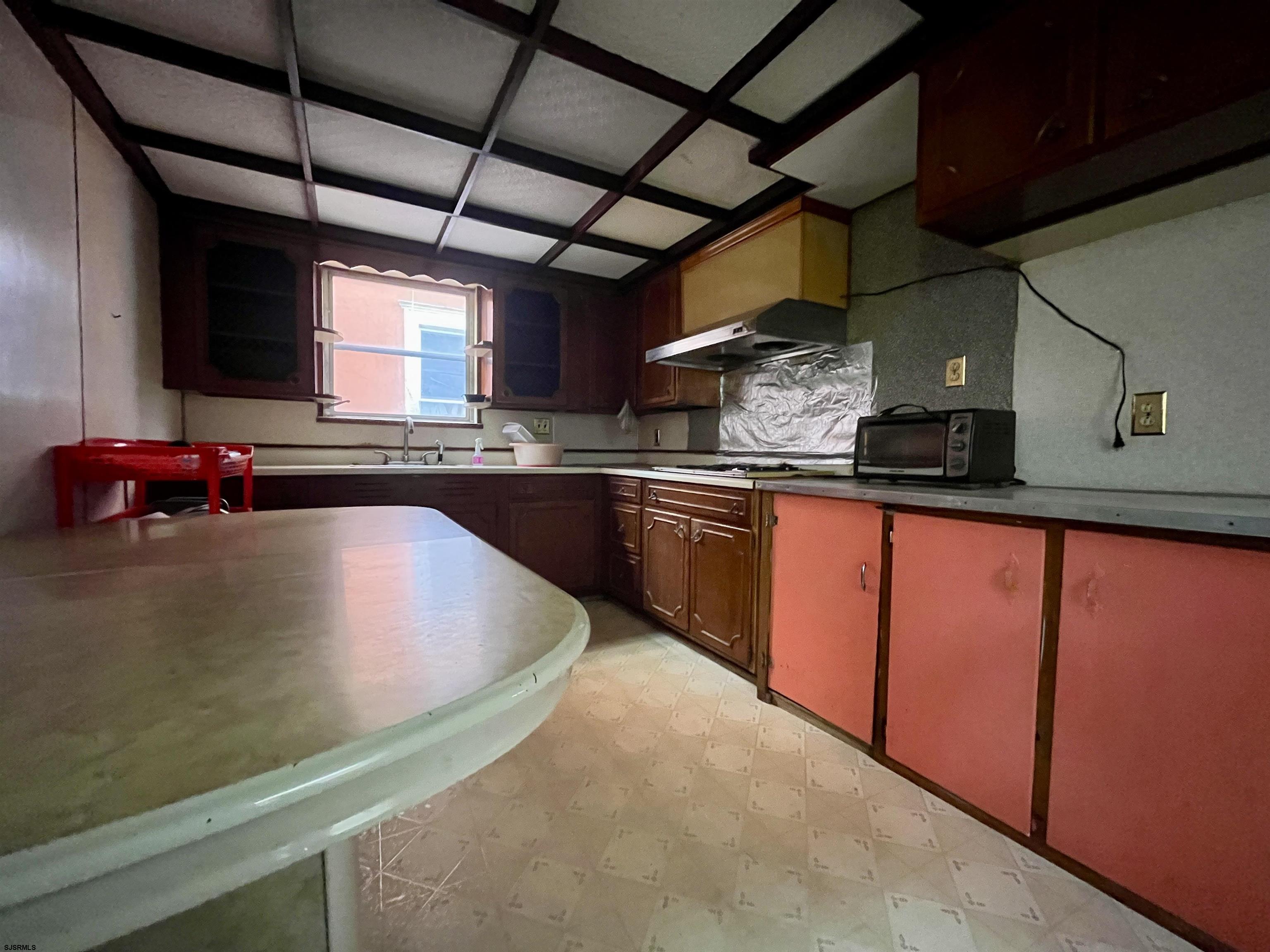 Atlantic City, New Jersey 08401, United States, 3 Bedrooms Bedrooms, ,3 BathroomsBathrooms,Residential,Pending,30580