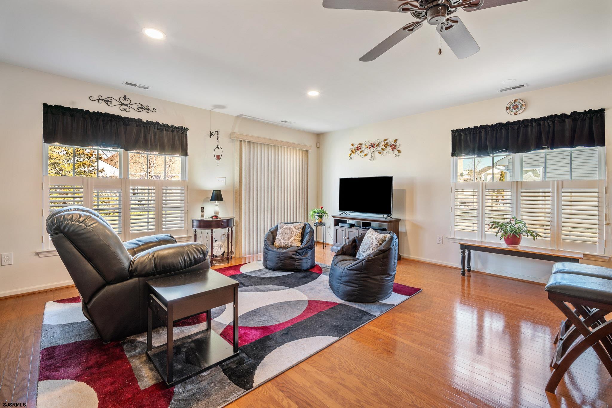 Mays Landing, New Jersey 08330, United States, 2 Bedrooms Bedrooms, ,2 BathroomsBathrooms,Residential,Pending,81582