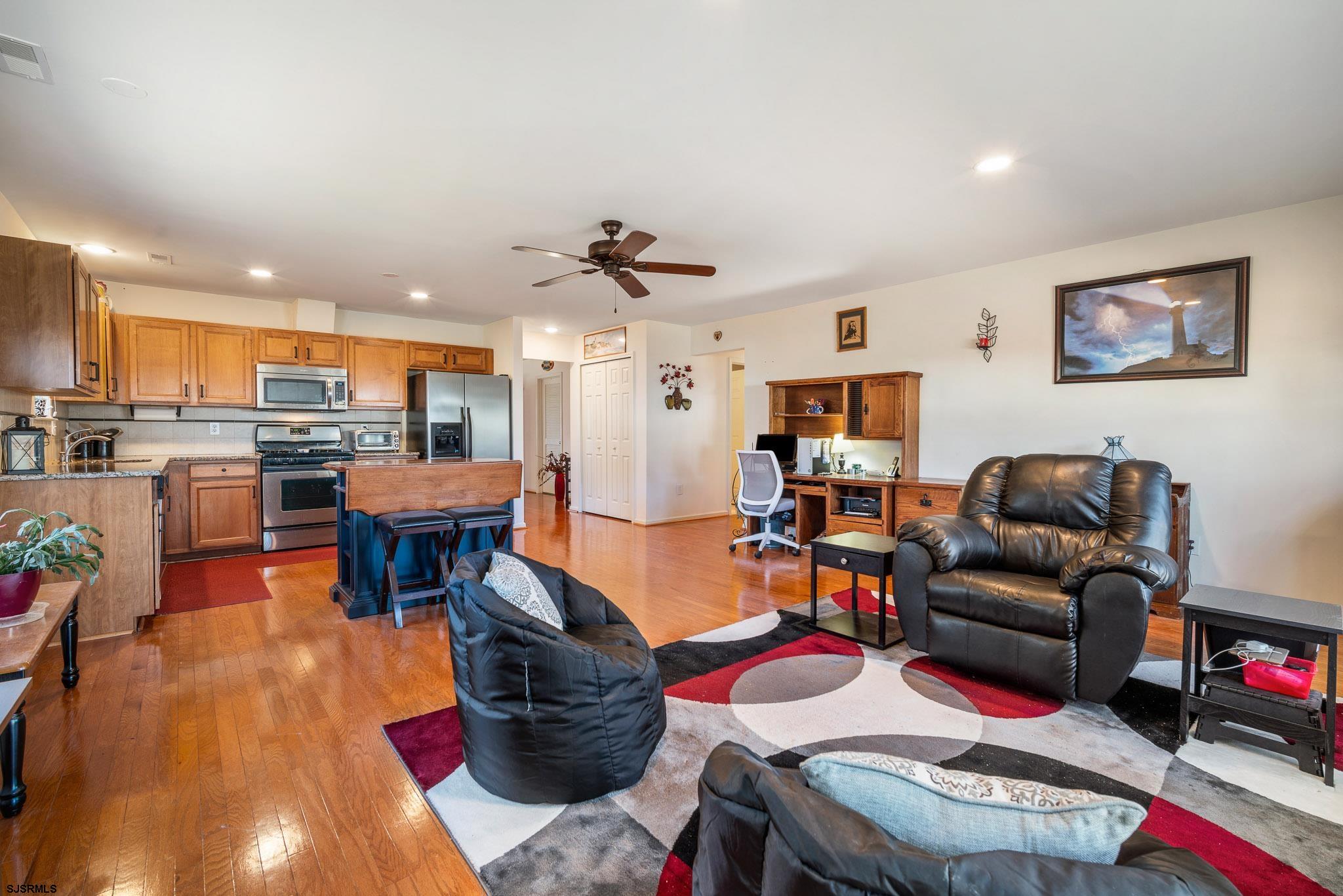 Mays Landing, New Jersey 08330, United States, 2 Bedrooms Bedrooms, ,2 BathroomsBathrooms,Residential,Pending,81582