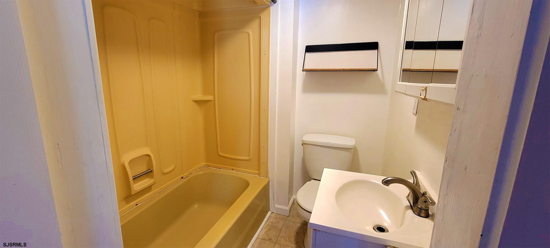 Northfield, New Jersey 08225, United States, 2 Bedrooms Bedrooms, ,1 BathroomBathrooms,Residential,Active,220897