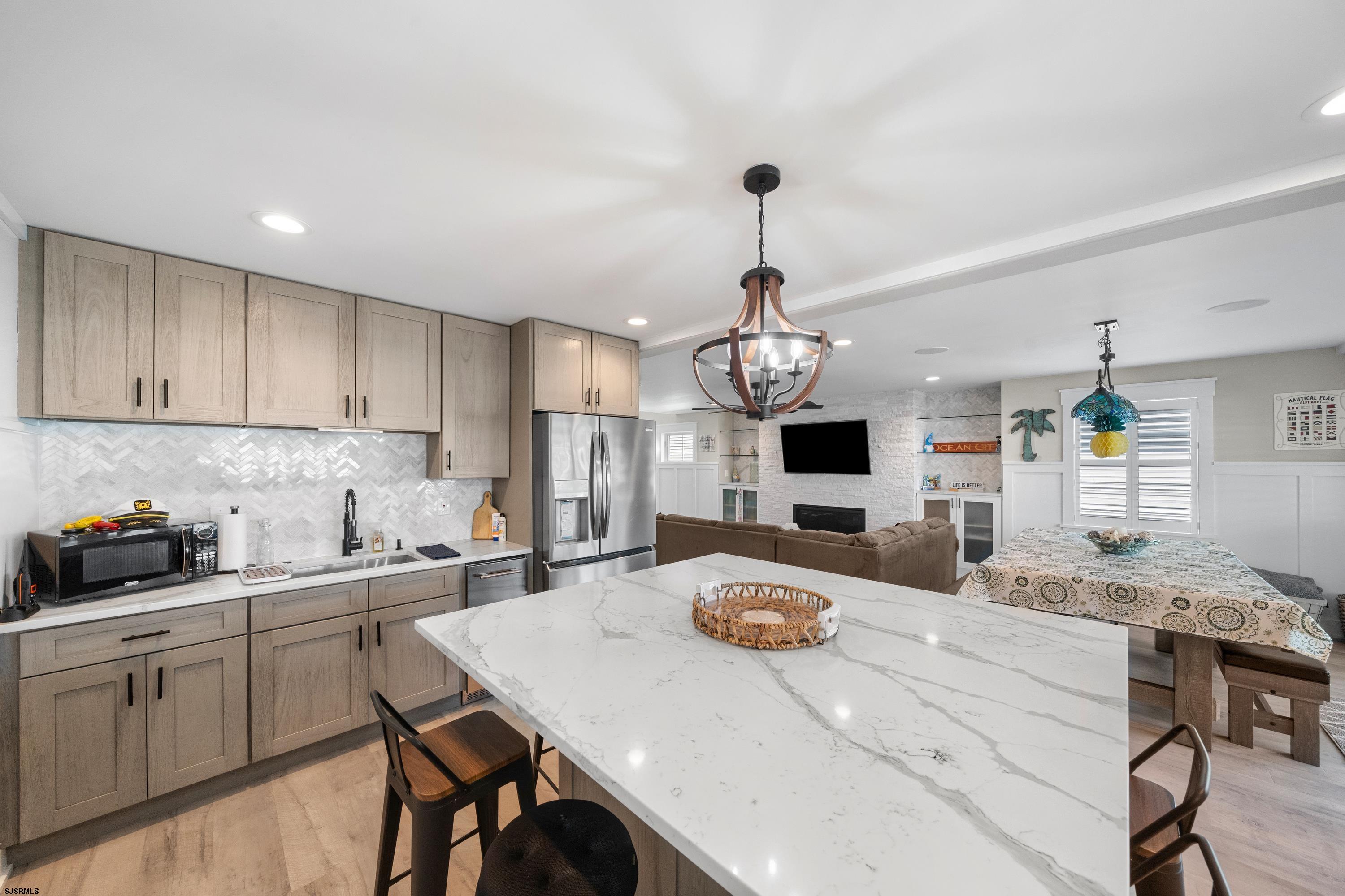 2104 Bay Ave