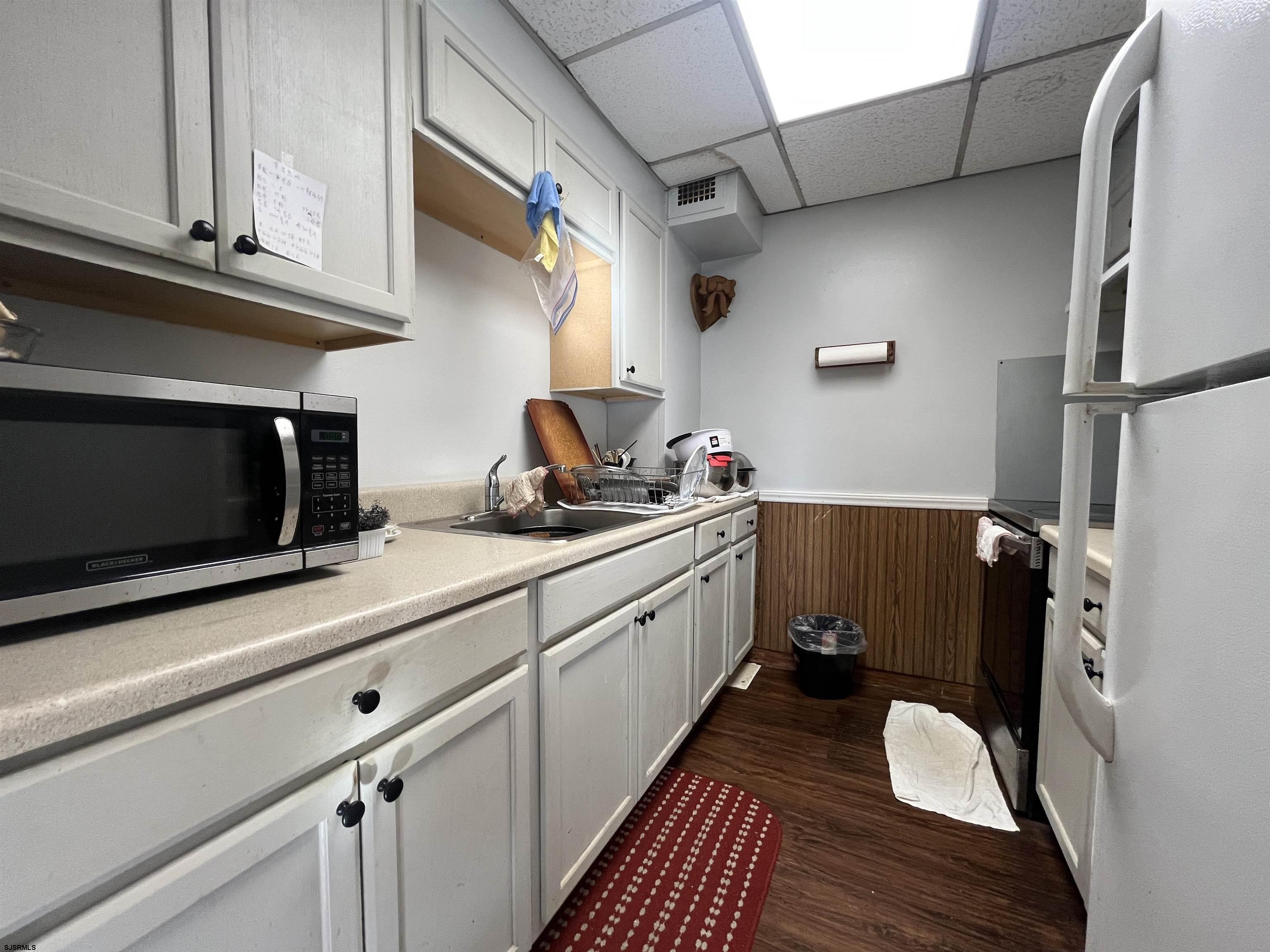 Atlantic City, New Jersey 08401, United States, 1 Bedroom Bedrooms, ,2 BathroomsBathrooms,Residential,Active,242833