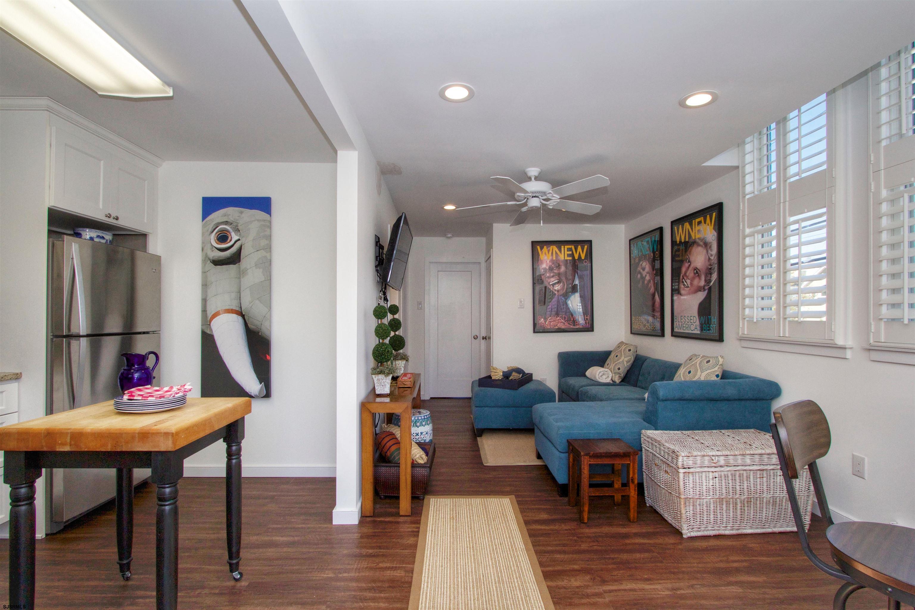 9200-9202 Ventnor Ave