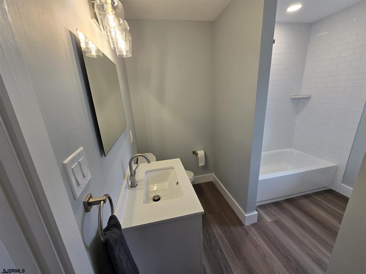 Brigantine, New Jersey 08203, United States, 4 Bedrooms Bedrooms, ,4 BathroomsBathrooms,Residential,Pending,147576