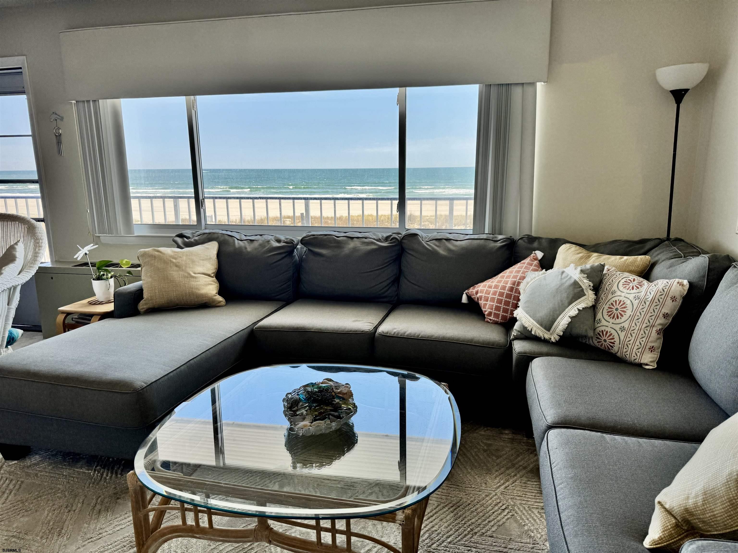 Ventnor, New Jersey 08406, United States, 1 Bedroom Bedrooms, ,2 BathroomsBathrooms,Residential,Active,132056