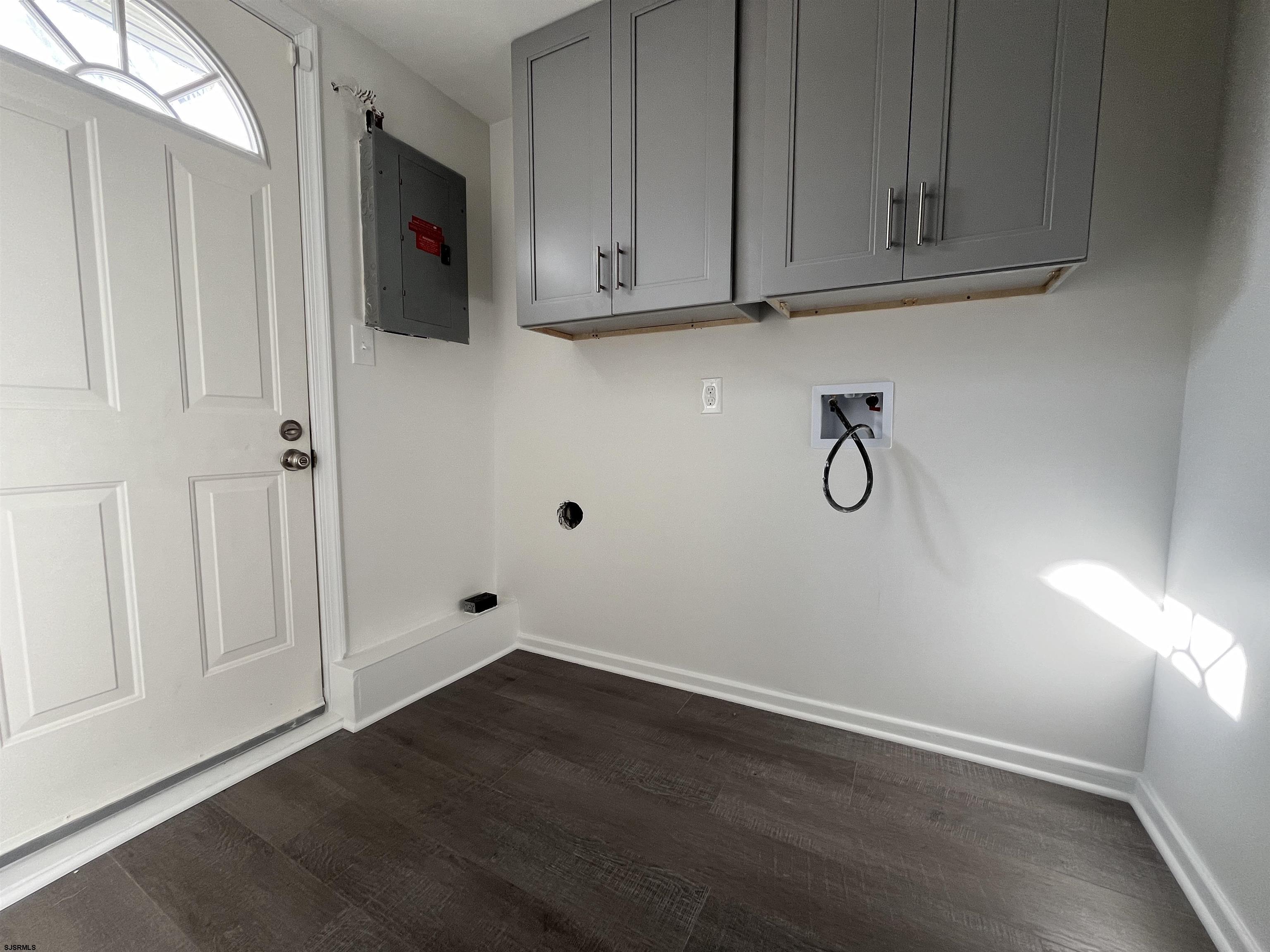 Absecon, New Jersey 08201, United States, 4 Bedrooms Bedrooms, ,2 BathroomsBathrooms,Residential,Active,10439