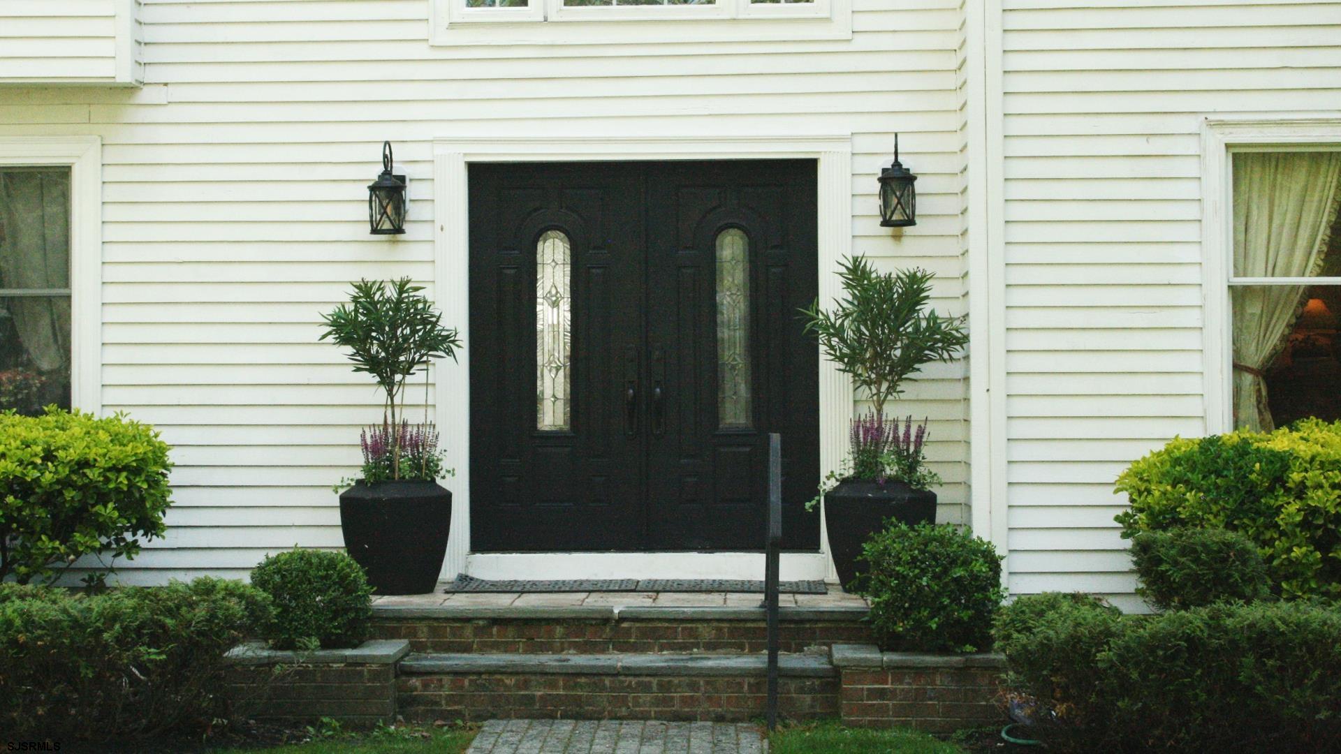 818 E Harlequin Dr