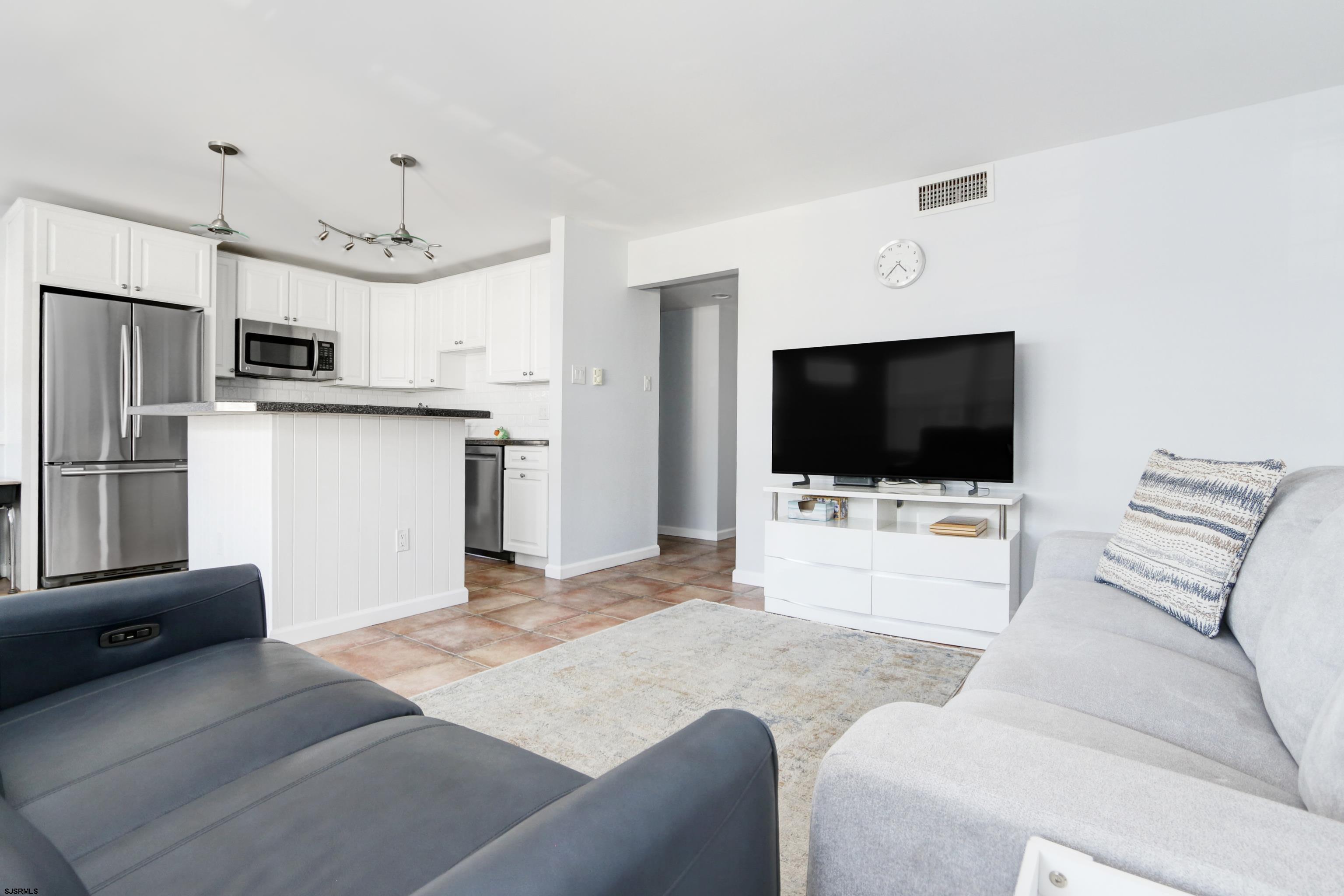 211 N Coolidge Ave 3