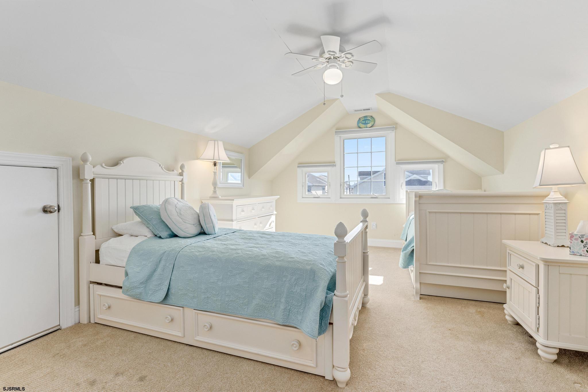 Margate, New Jersey 08402, United States, 6 Bedrooms Bedrooms, ,4 BathroomsBathrooms,Residential,Active,45028