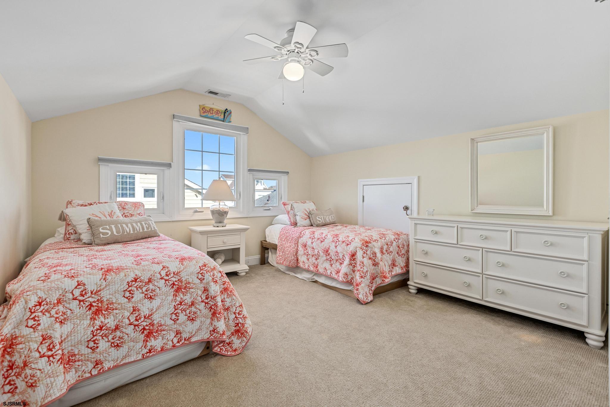 Margate, New Jersey 08402, United States, 6 Bedrooms Bedrooms, ,4 BathroomsBathrooms,Residential,Active,45028