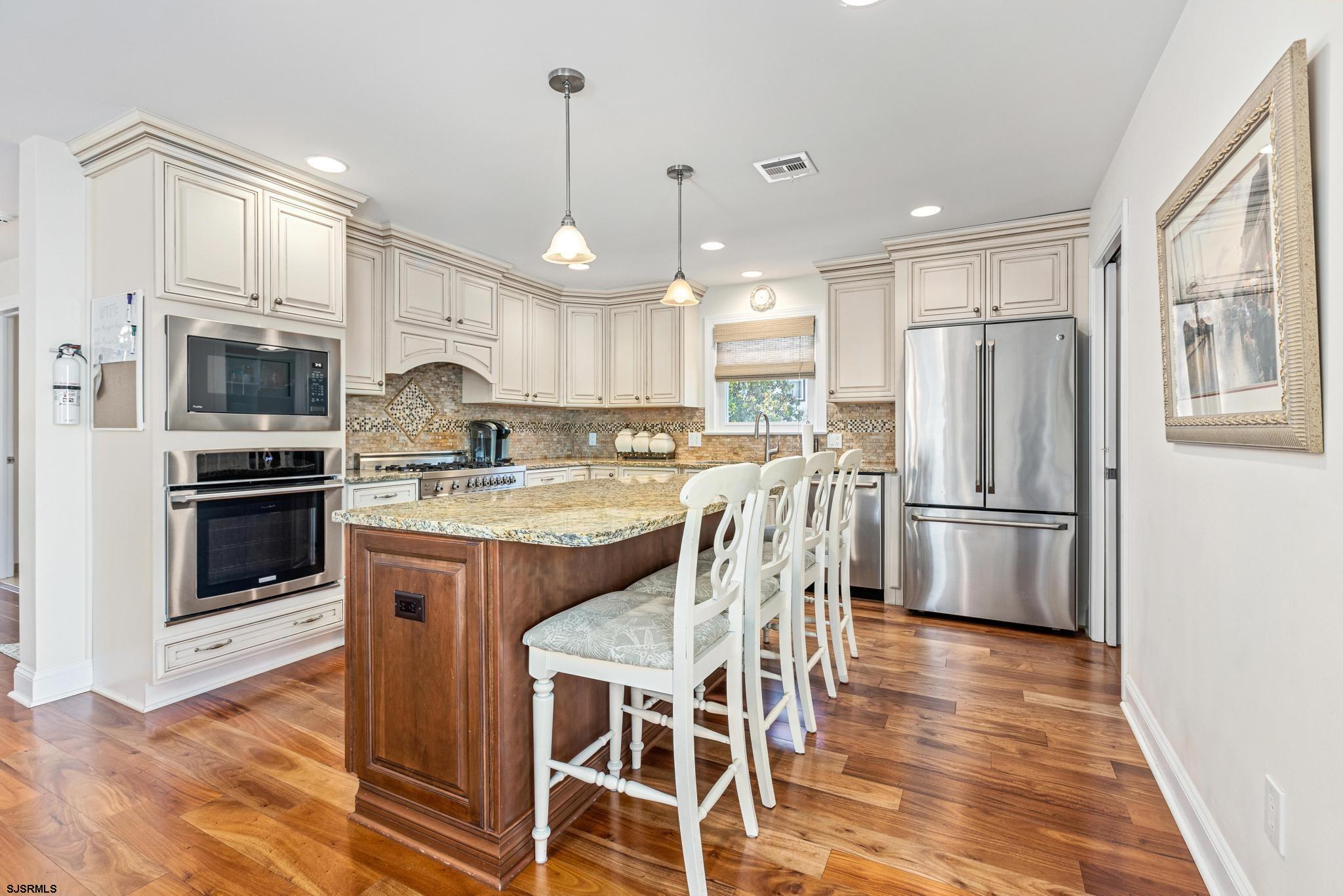 Margate, New Jersey 08402, United States, 6 Bedrooms Bedrooms, ,4 BathroomsBathrooms,Residential,Active,45028