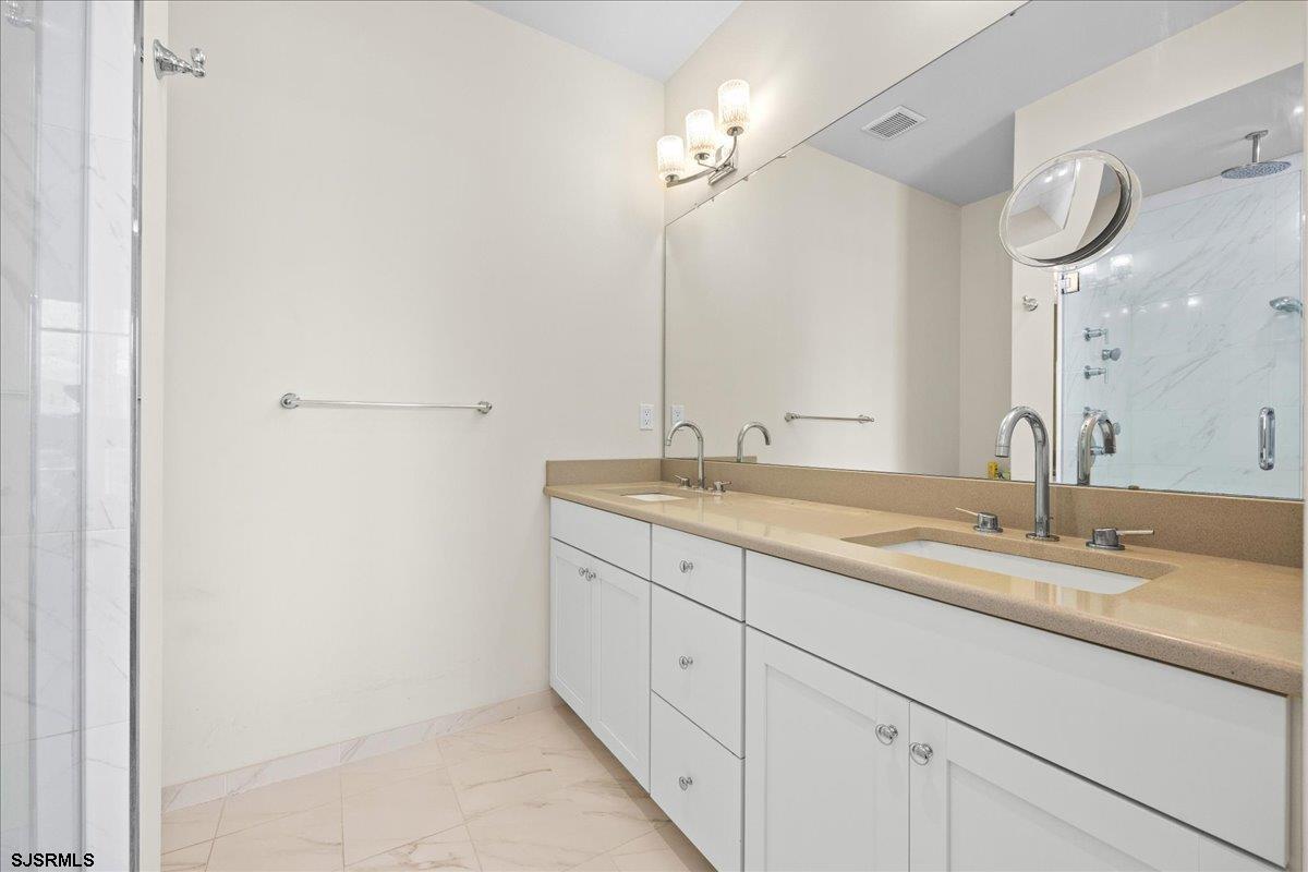 Ventnor, New Jersey 08406, United States, 5 Bedrooms Bedrooms, ,4 BathroomsBathrooms,Residential,Active,164996