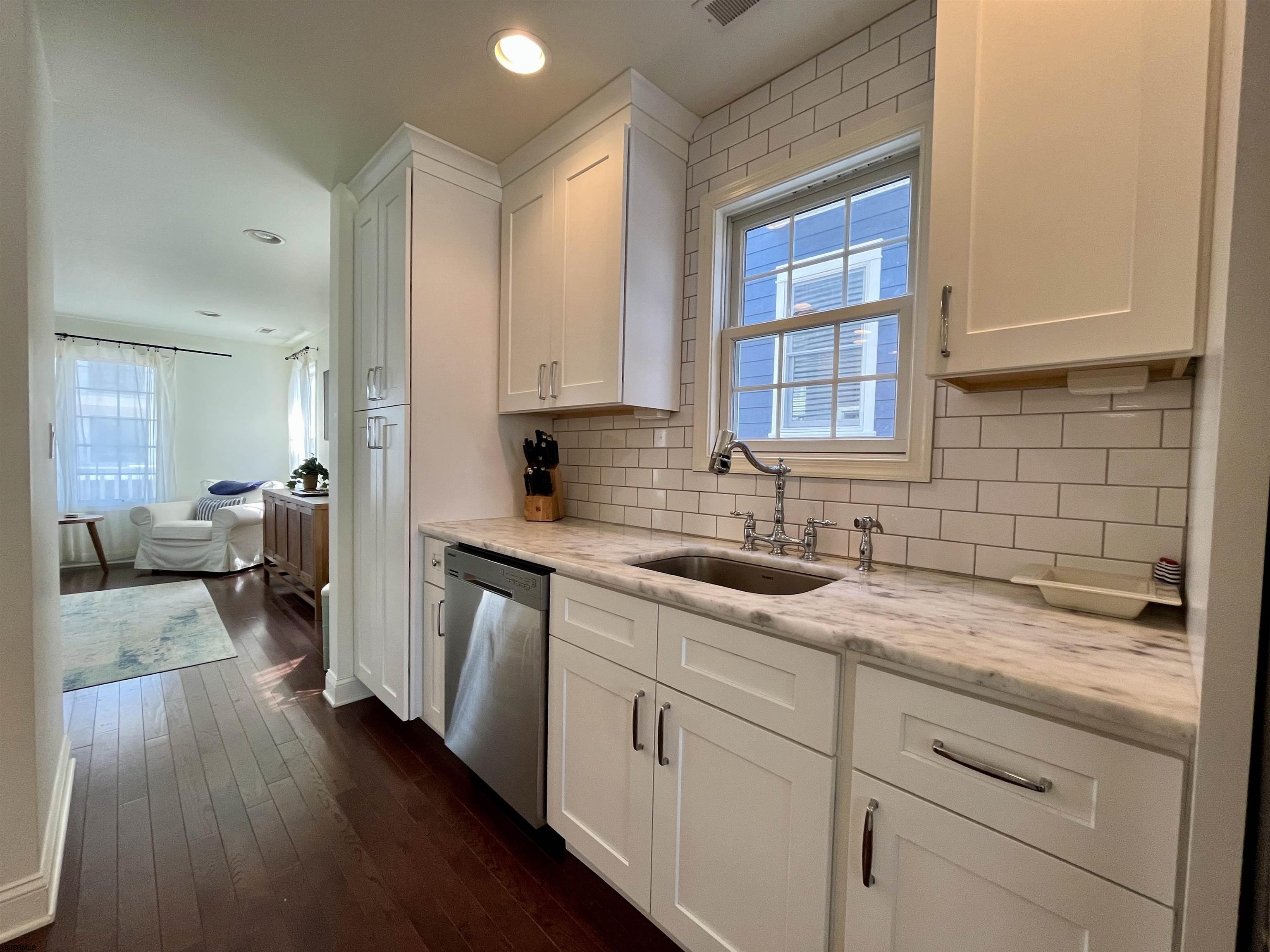 Margate, New Jersey 08402, United States, 4 Bedrooms Bedrooms, ,3 BathroomsBathrooms,Residential,Active,181851