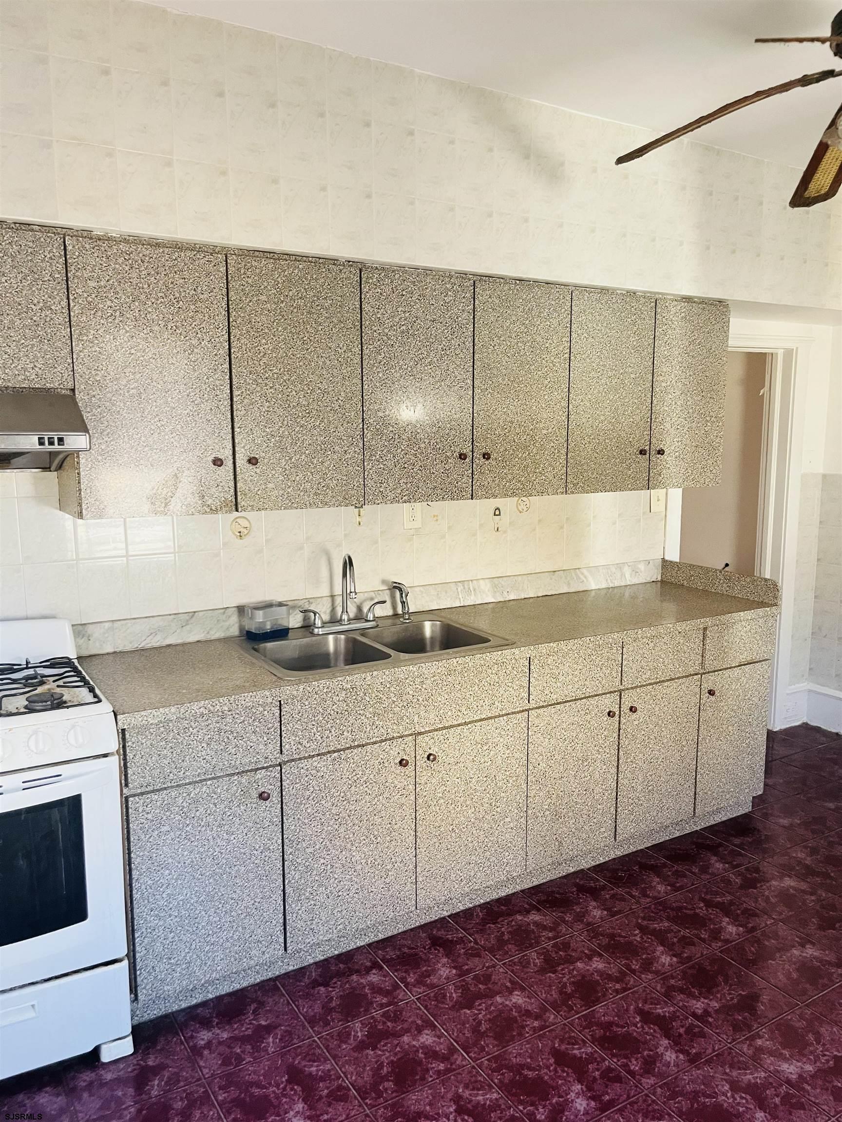 Atlantic City, New Jersey 08401, United States, 2 Bedrooms Bedrooms, ,1 BathroomBathrooms,Residential,Active,14132