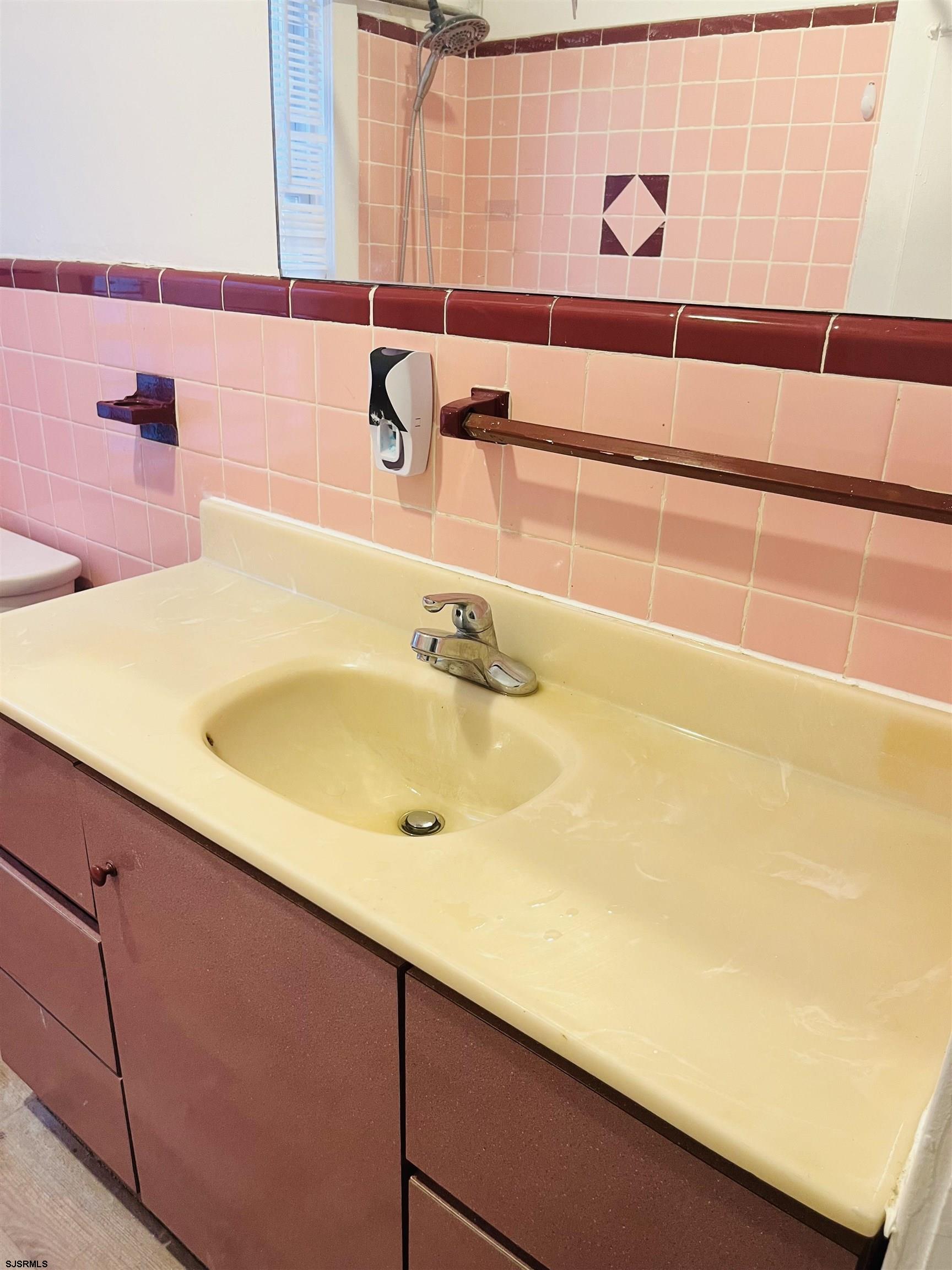 Atlantic City, New Jersey 08401, United States, 2 Bedrooms Bedrooms, ,1 BathroomBathrooms,Residential,Active,14132