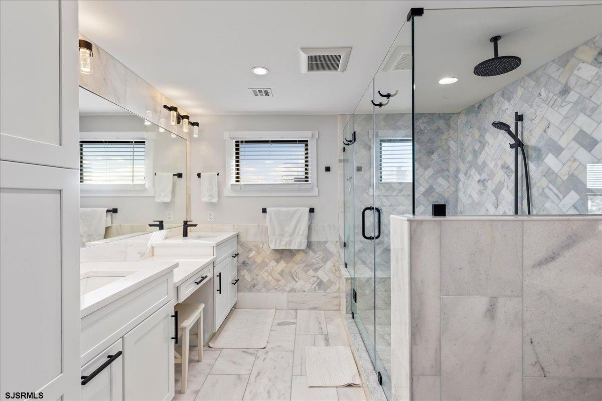 Margate, New Jersey 08402, United States, 4 Bedrooms Bedrooms, ,4 BathroomsBathrooms,Residential,Active,32880