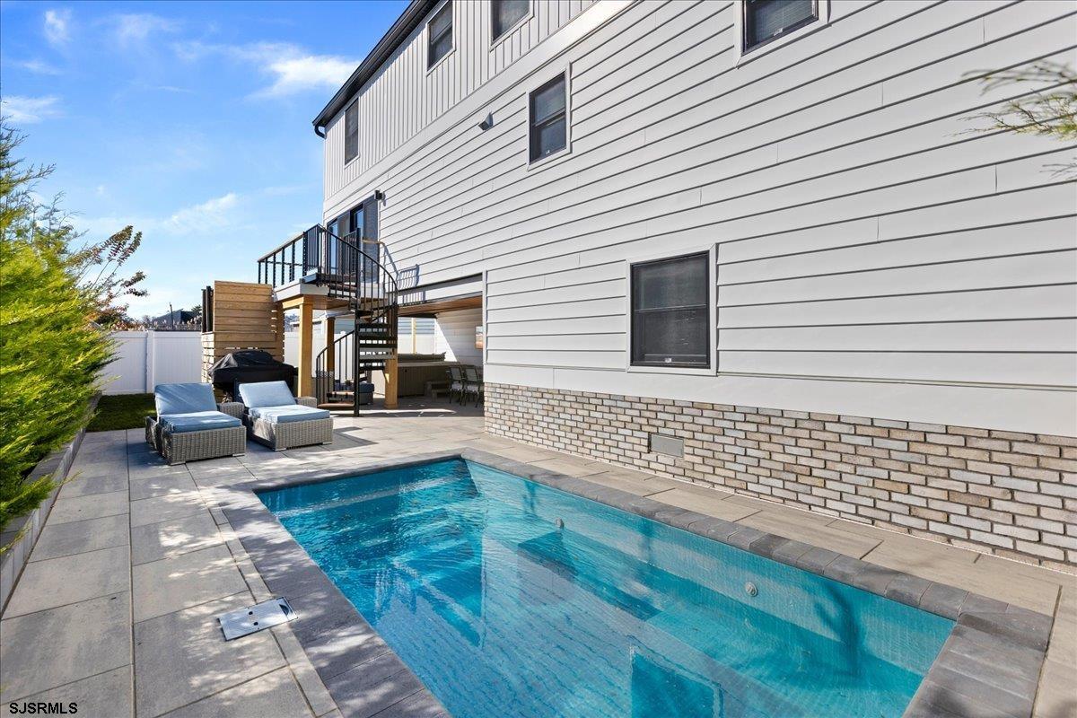 Margate, New Jersey 08402, United States, 4 Bedrooms Bedrooms, ,4 BathroomsBathrooms,Residential,Active,32880