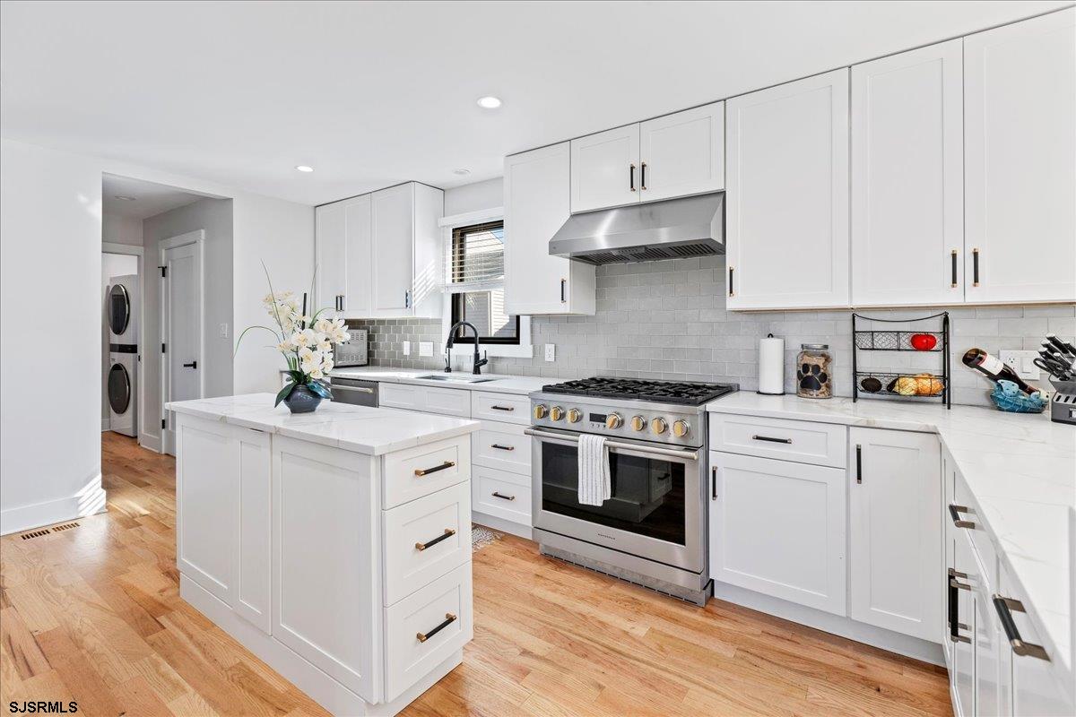 Margate, New Jersey 08402, United States, 4 Bedrooms Bedrooms, ,4 BathroomsBathrooms,Residential,Active,32880