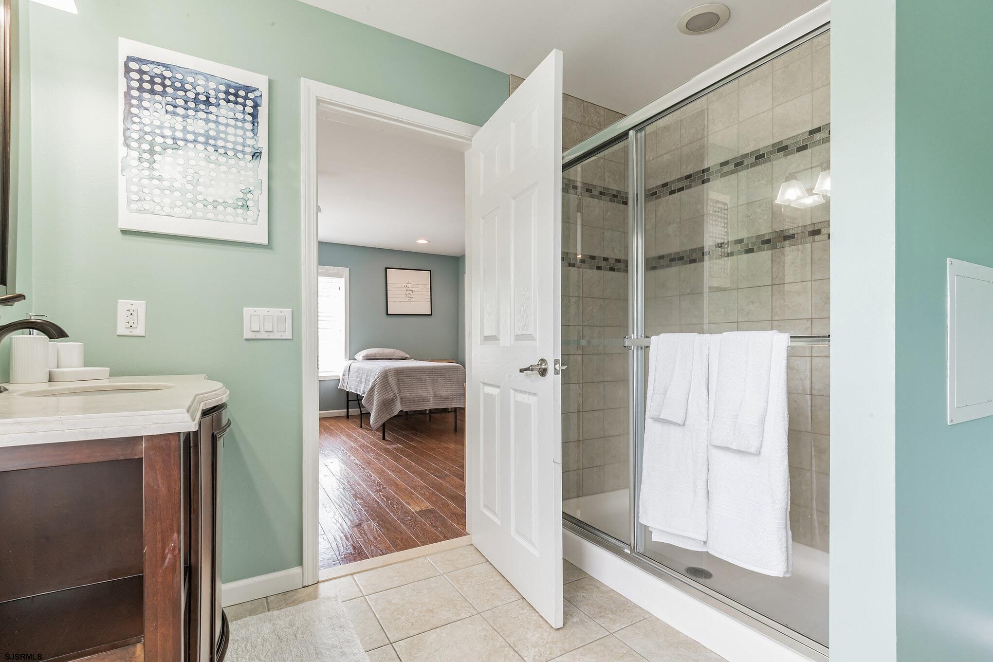 Egg Harbor Township, New Jersey 08234, United States, 9 Bedrooms Bedrooms, ,7 BathroomsBathrooms,Residential,Active,233334